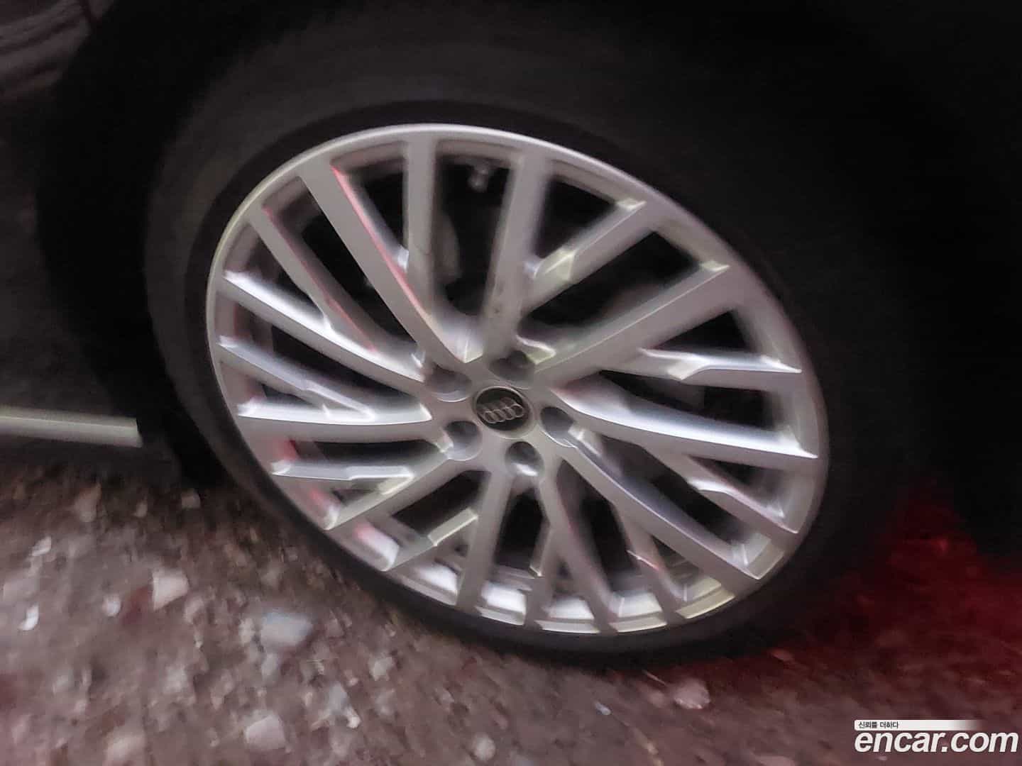 A8 Audi 2021.11-OUTER-005