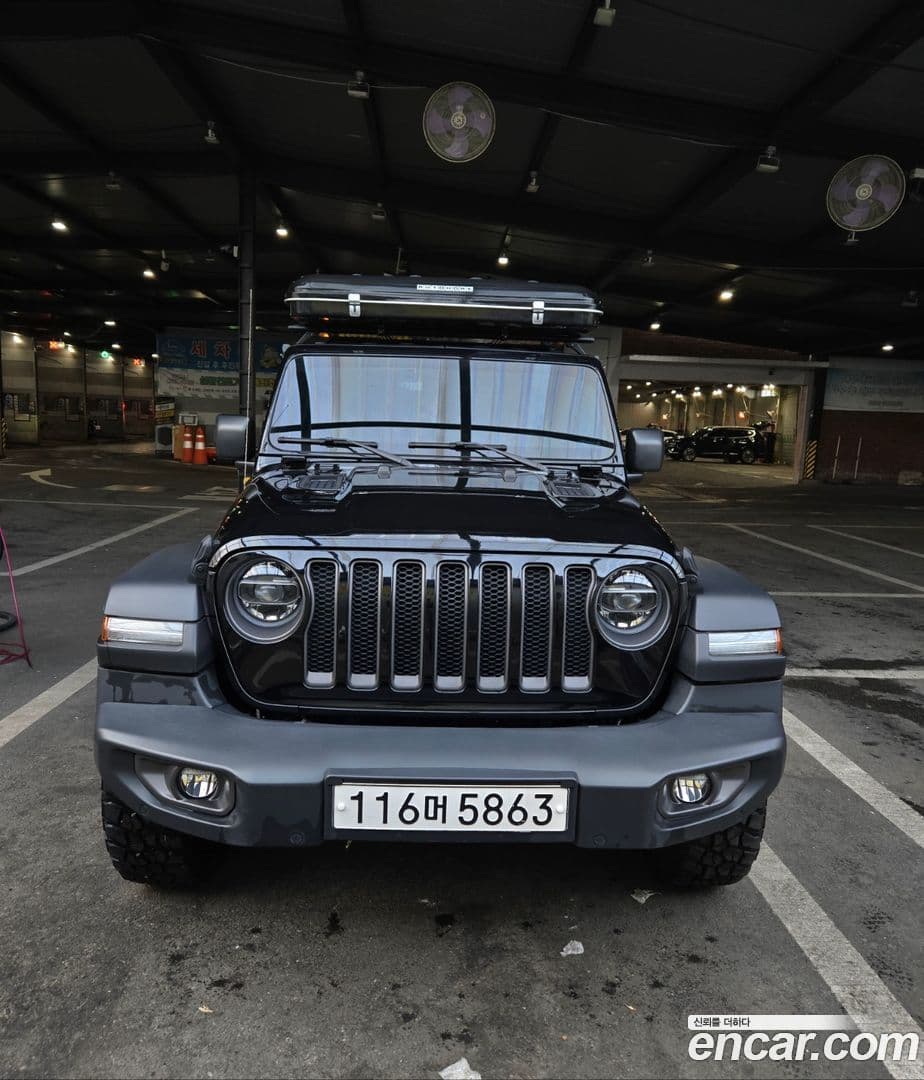 Main__Slider__Photo:Wrangler Jeep 2020.11-0