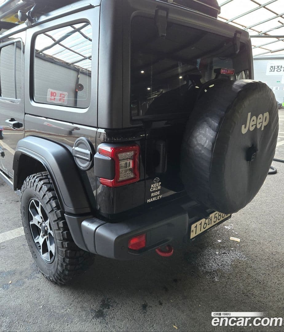 Main__Slider__Photo:Wrangler Jeep 2020.11-14