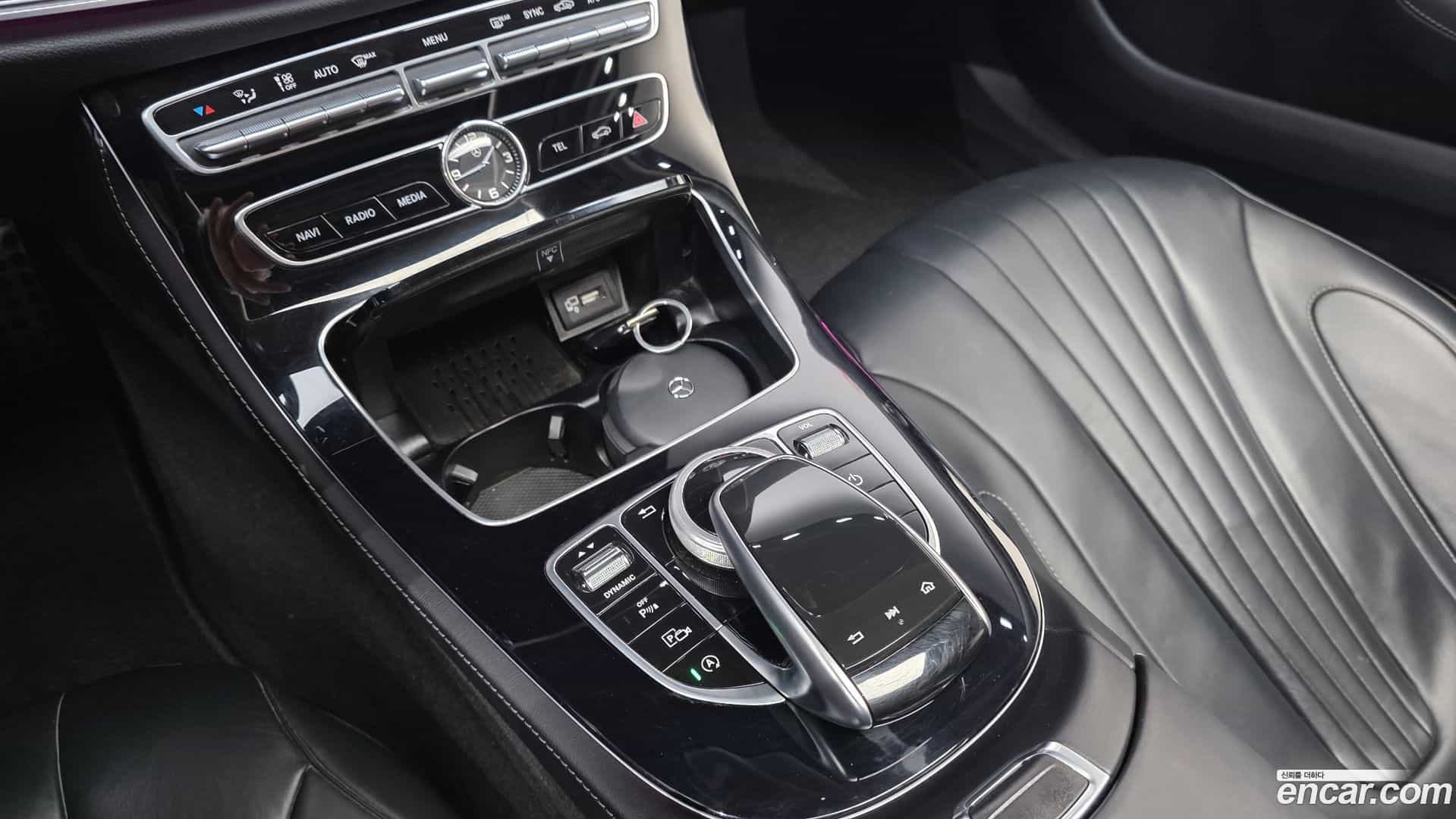 CLS-Class Mercedes-Benz 2019.11-INNER-009