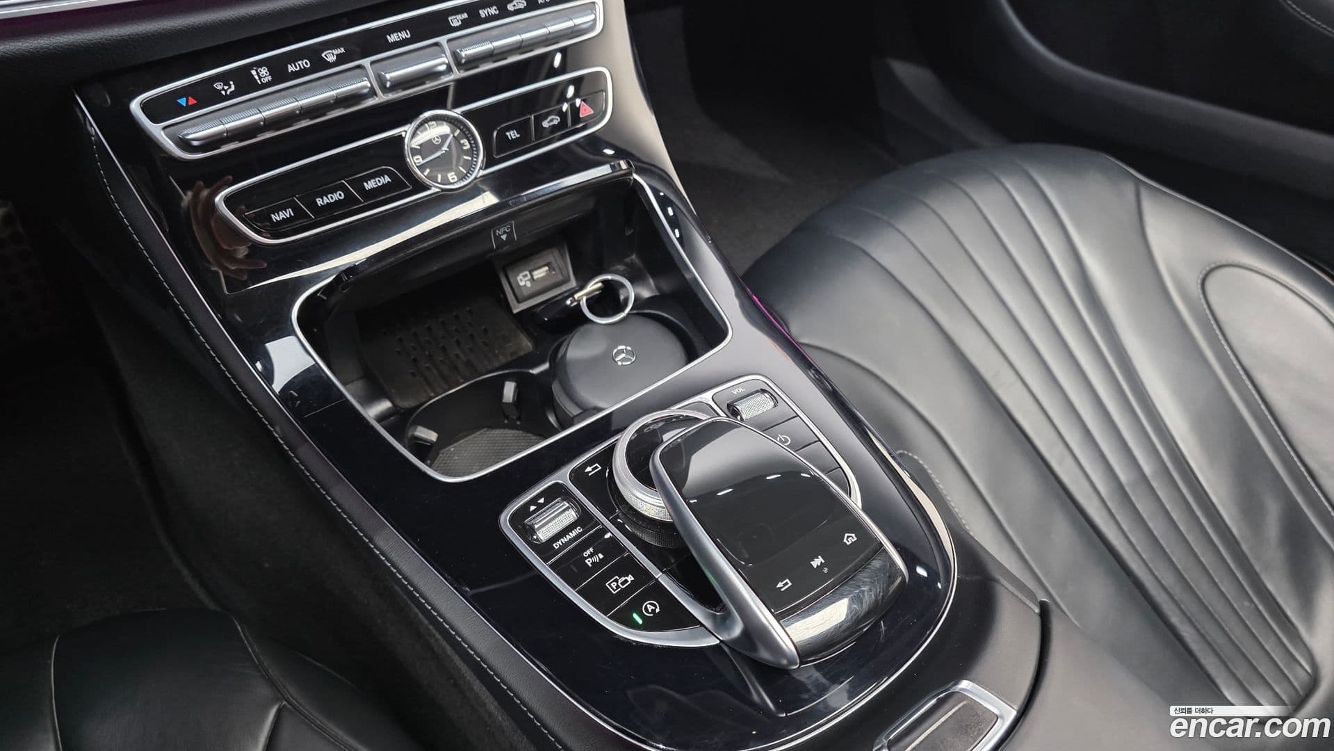 Main__Slider__Photo:CLS-Class Mercedes-Benz 2019.11-8