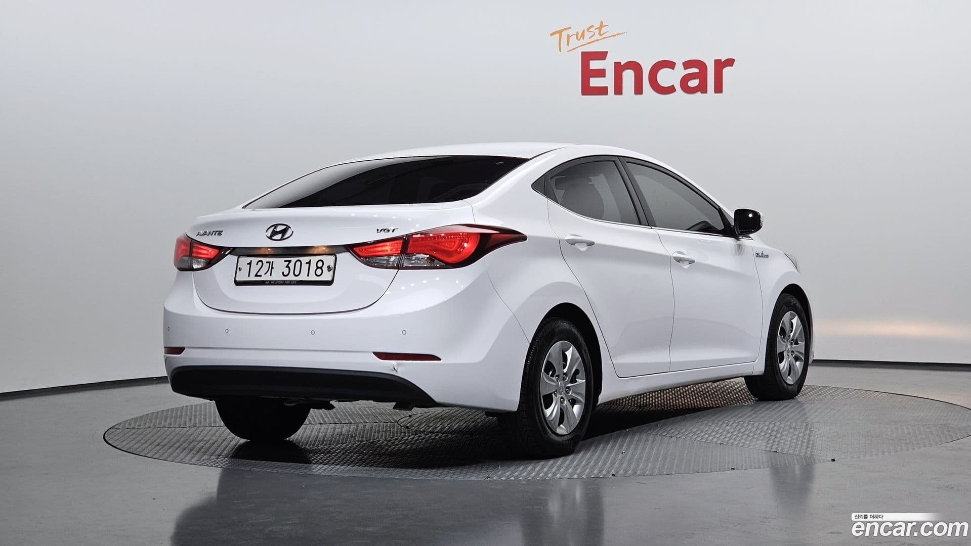 Main__Slider__Photo:AVANTE Hyundai 2013.11-1