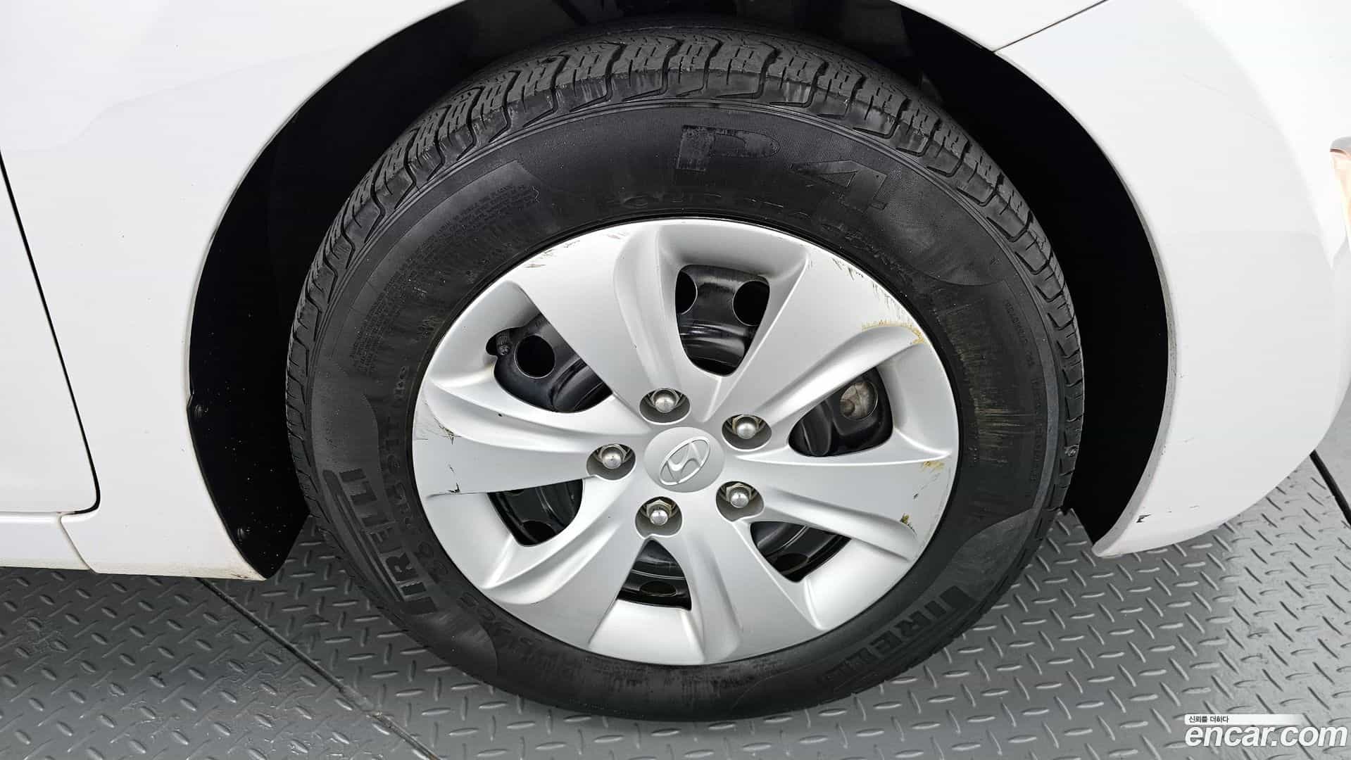 AVANTE Hyundai 2013.11-OUTER-005