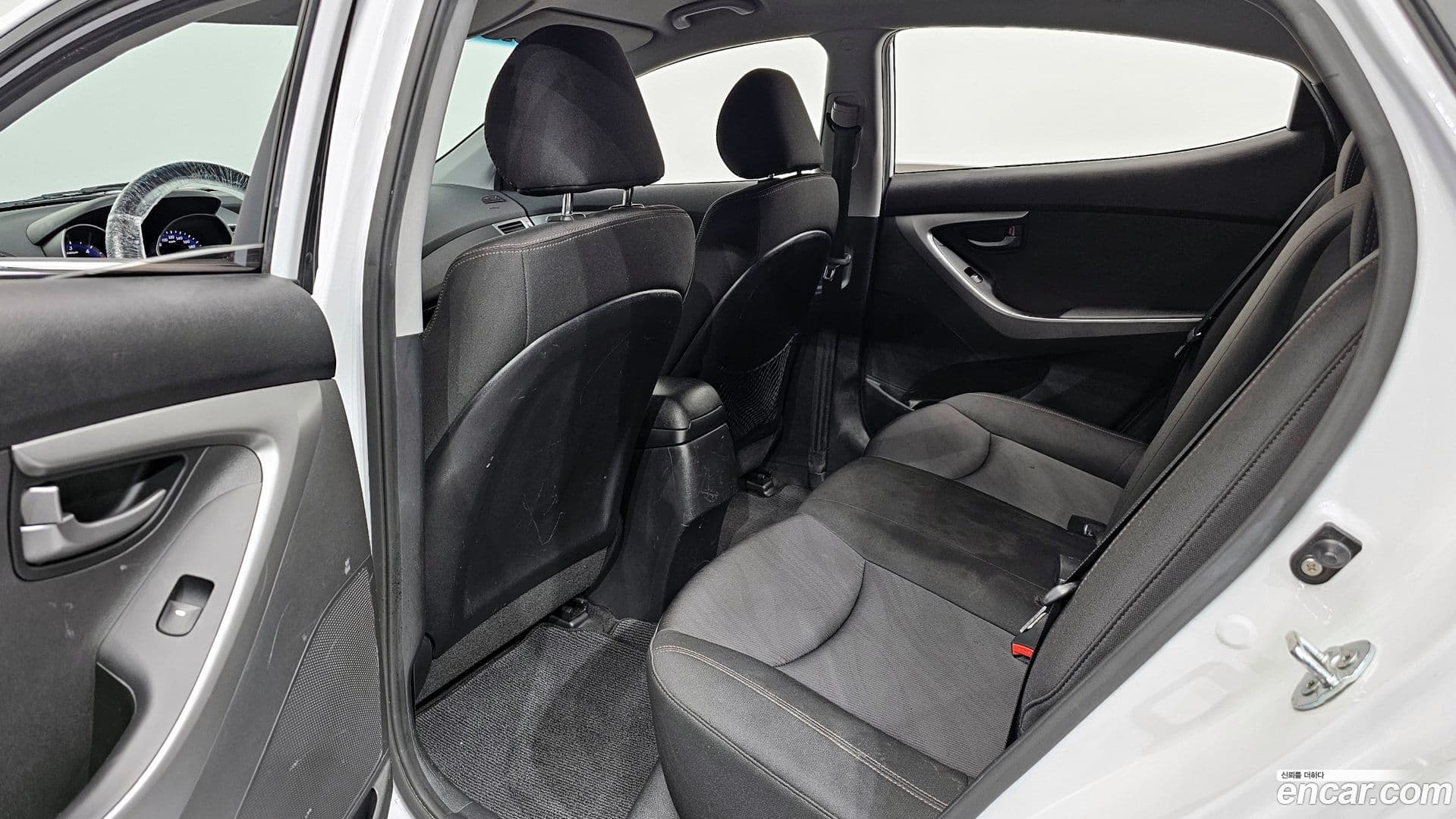 Main__Slider__Photo:AVANTE Hyundai 2013.11-11