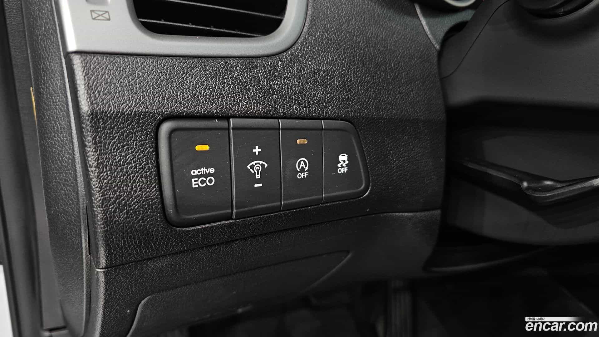 AVANTE Hyundai 2013.11-OPTION-020