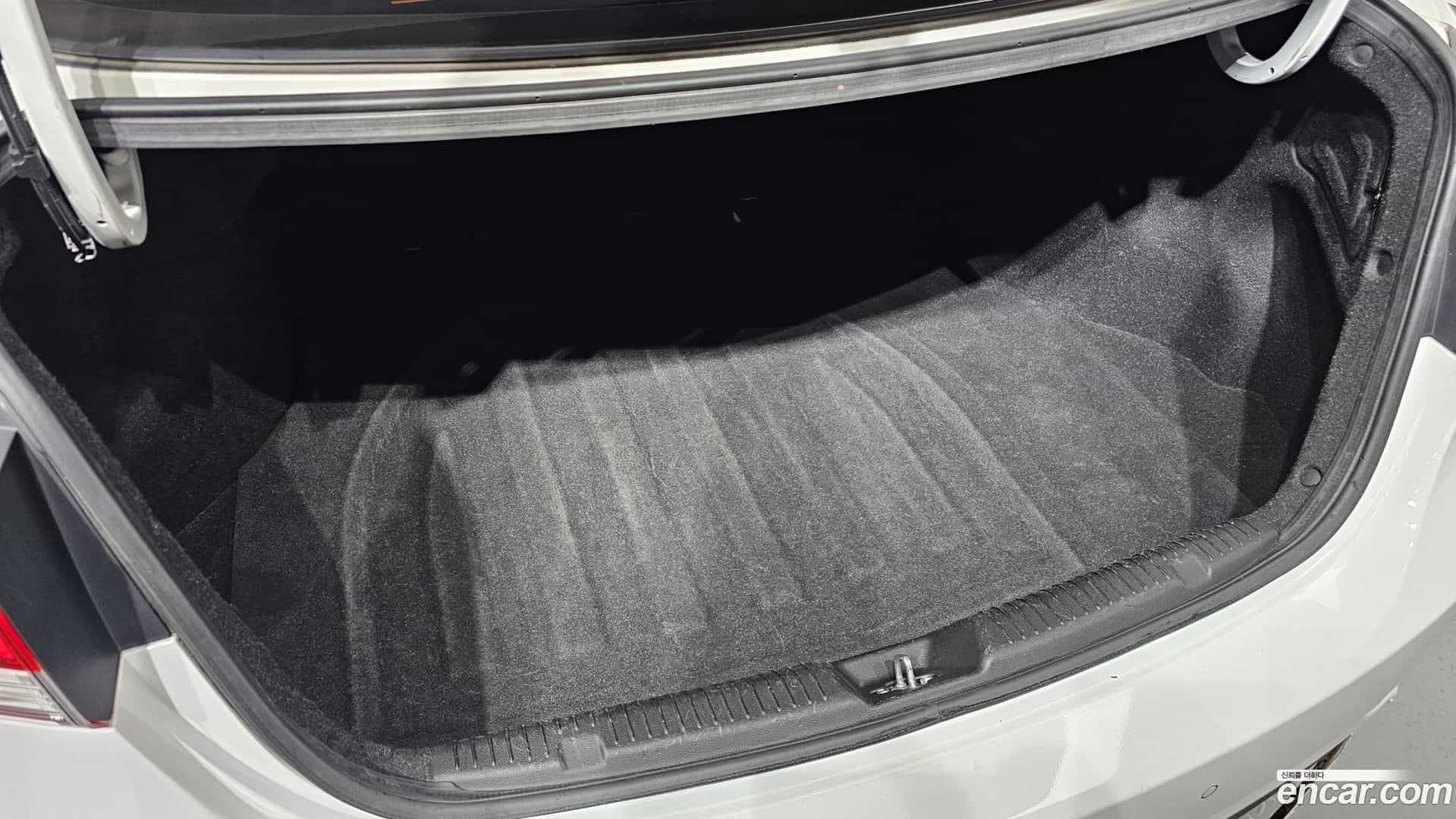 AVANTE Hyundai 2013.11-OPTION-024