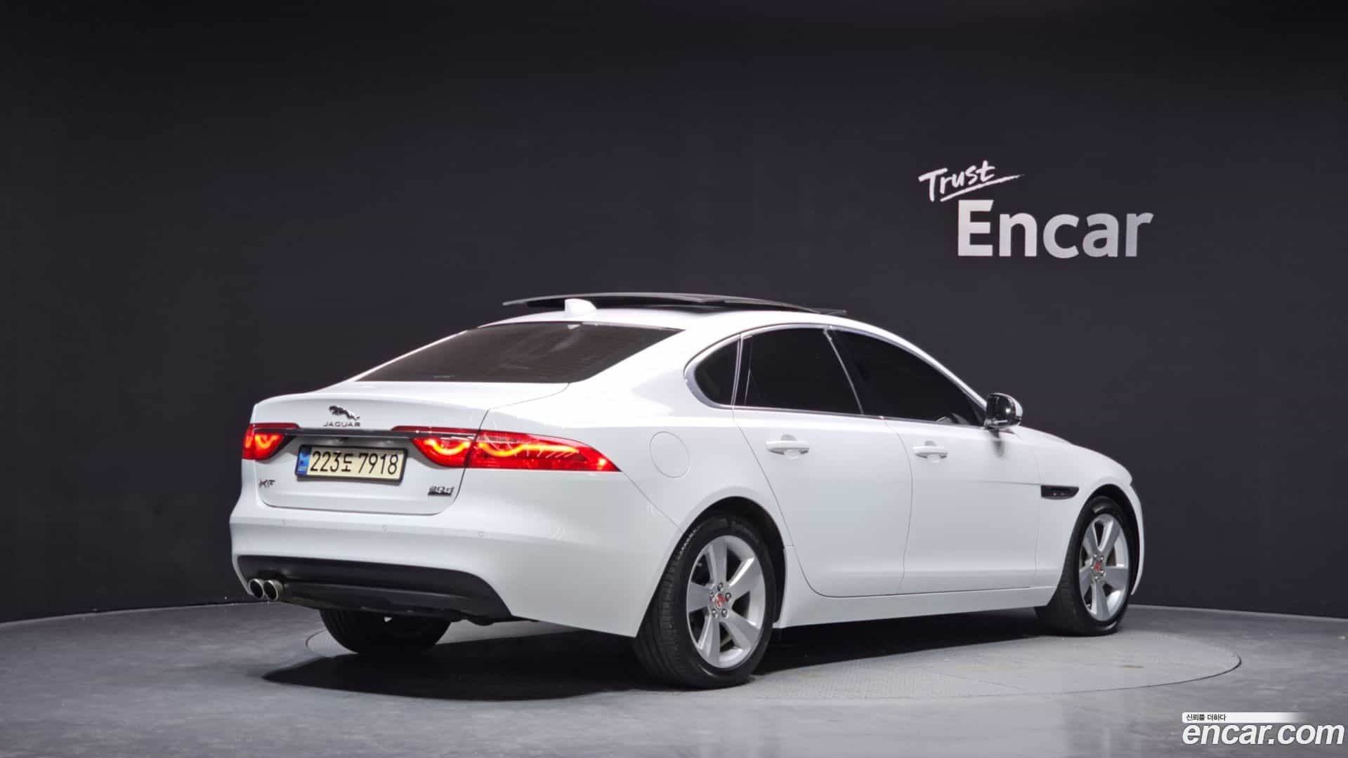 XF Jaguar 2018.1-OUTER-002