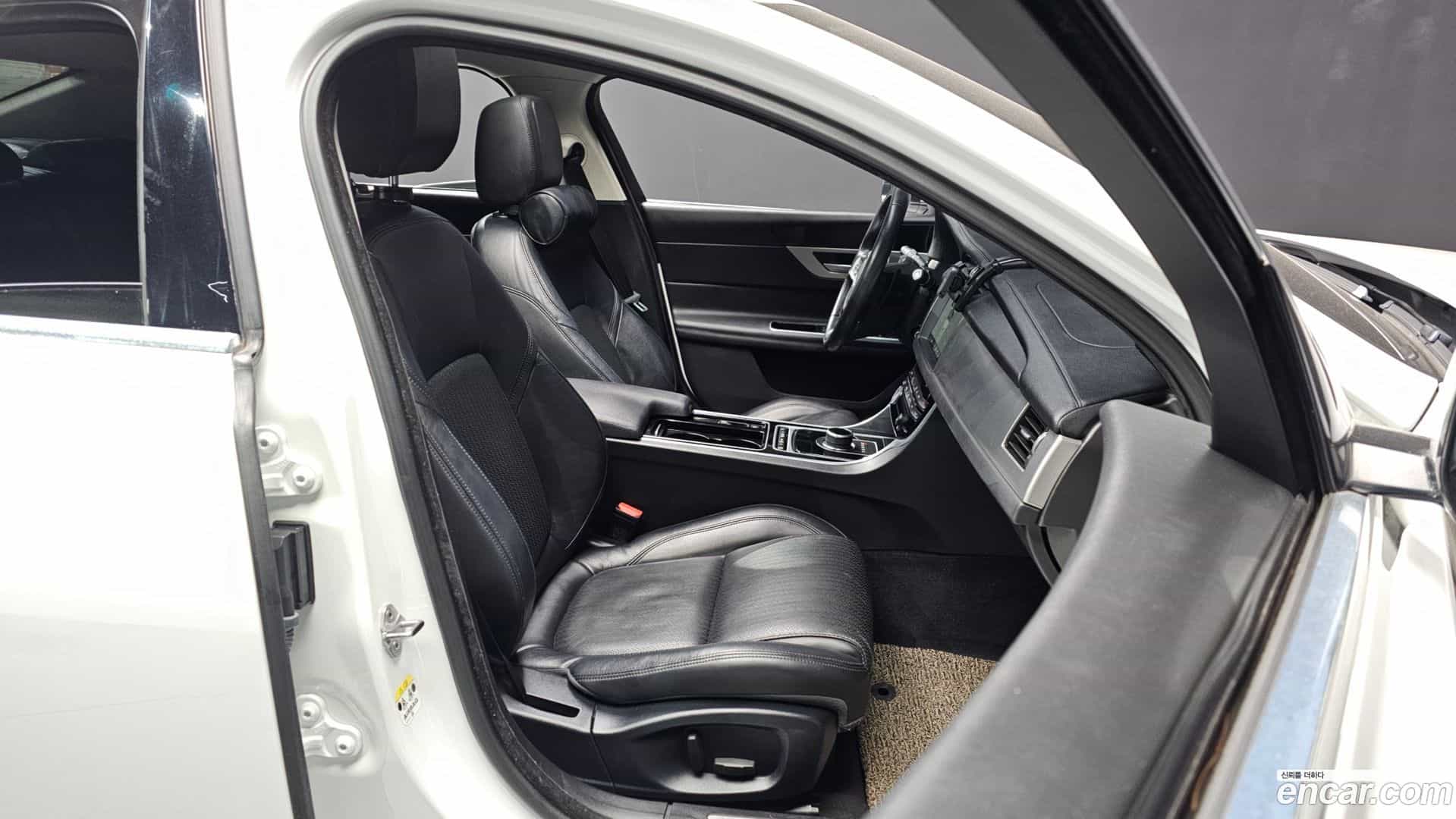 XF Jaguar 2018.1-OPTION-015