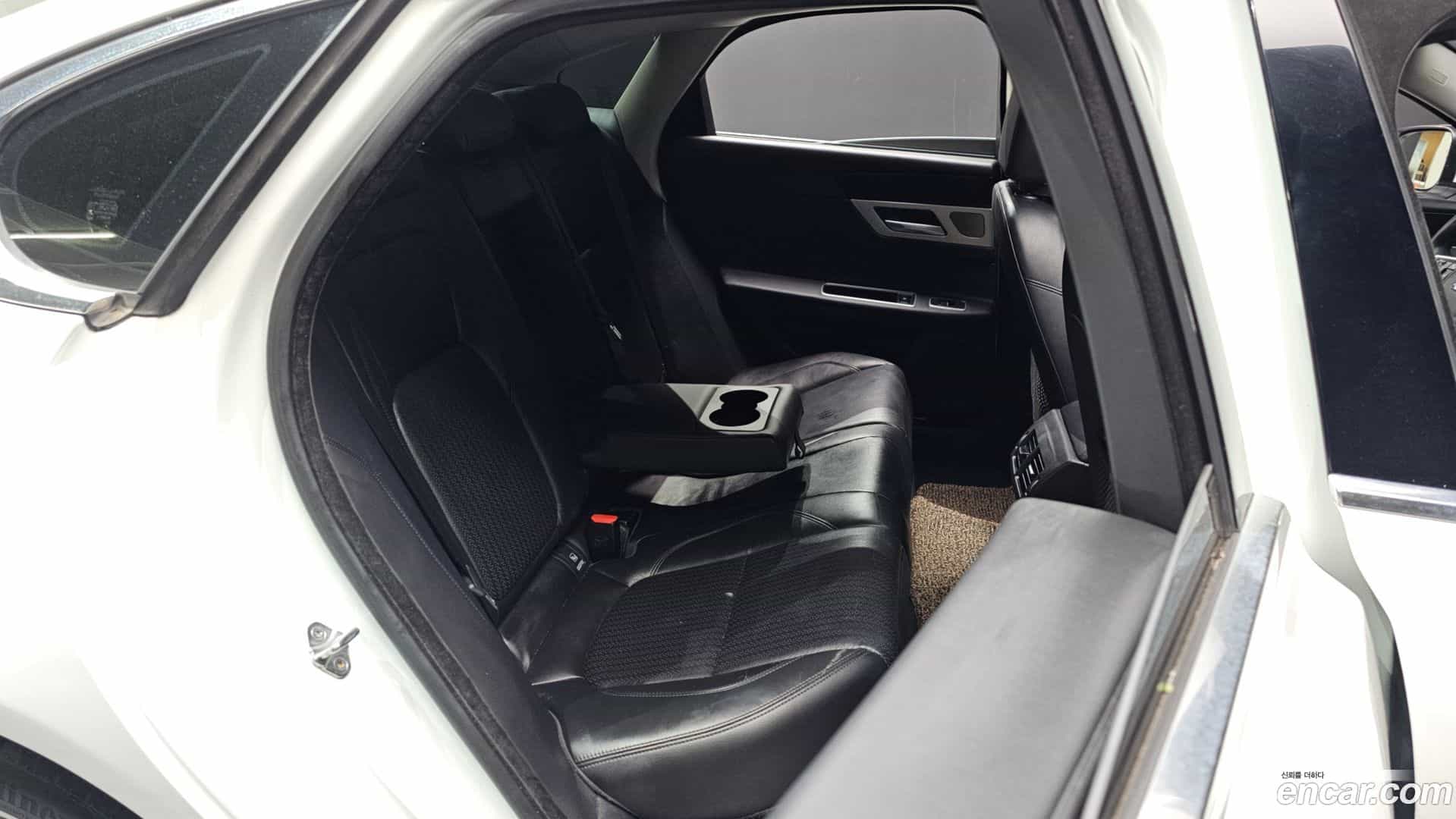 XF Jaguar 2018.1-OPTION-016