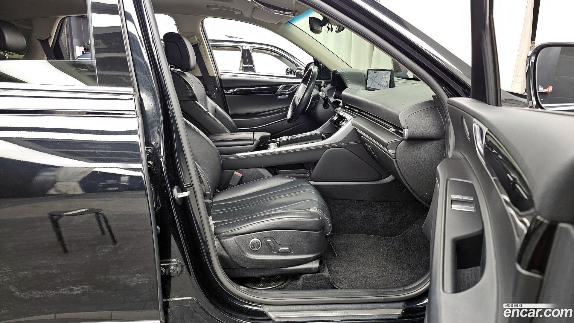 Main__Slider__Photo:GV80 Genesis 2020.11-10