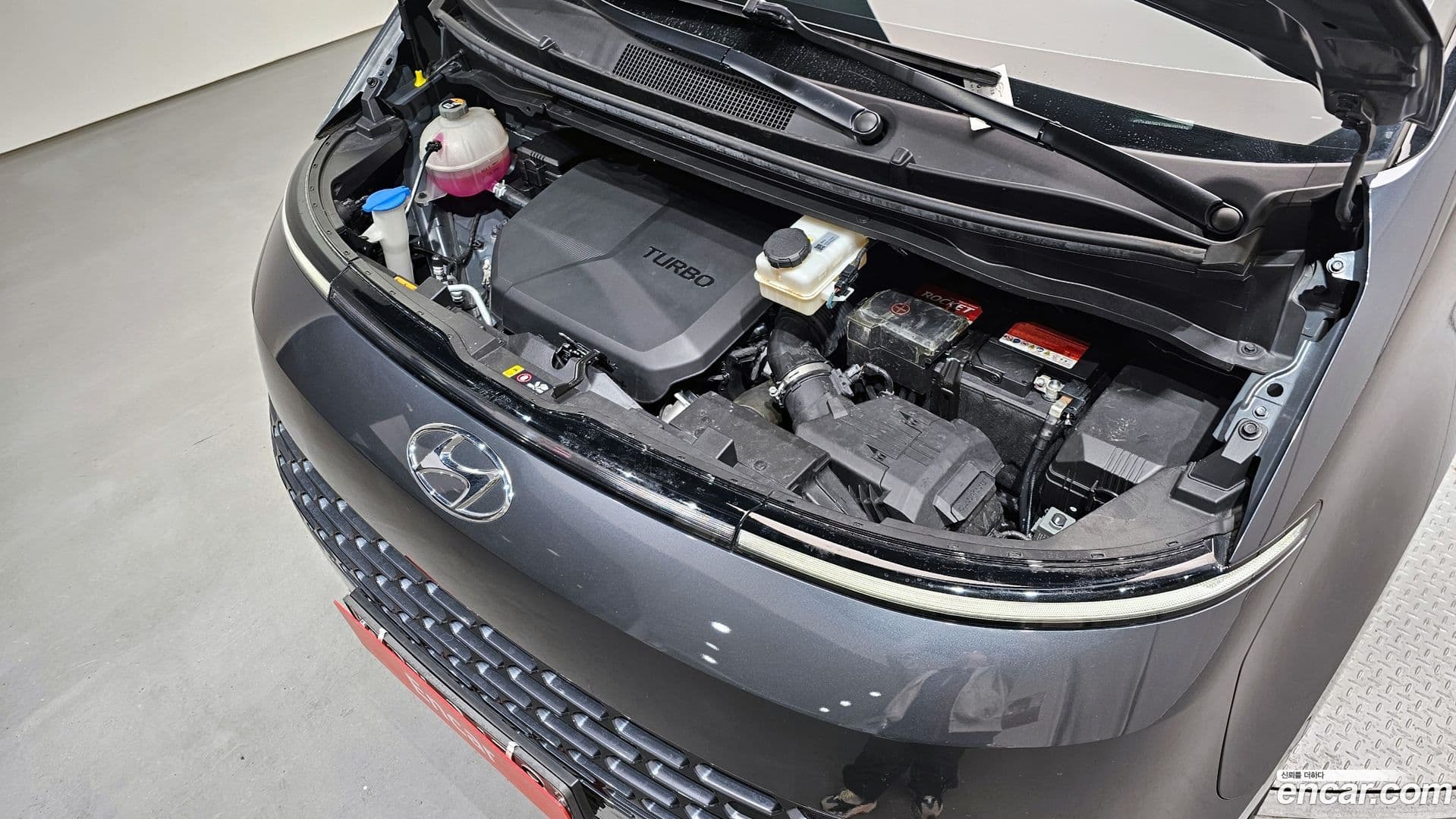 Main__Slider__Photo:Staria Hyundai 2021.4-5