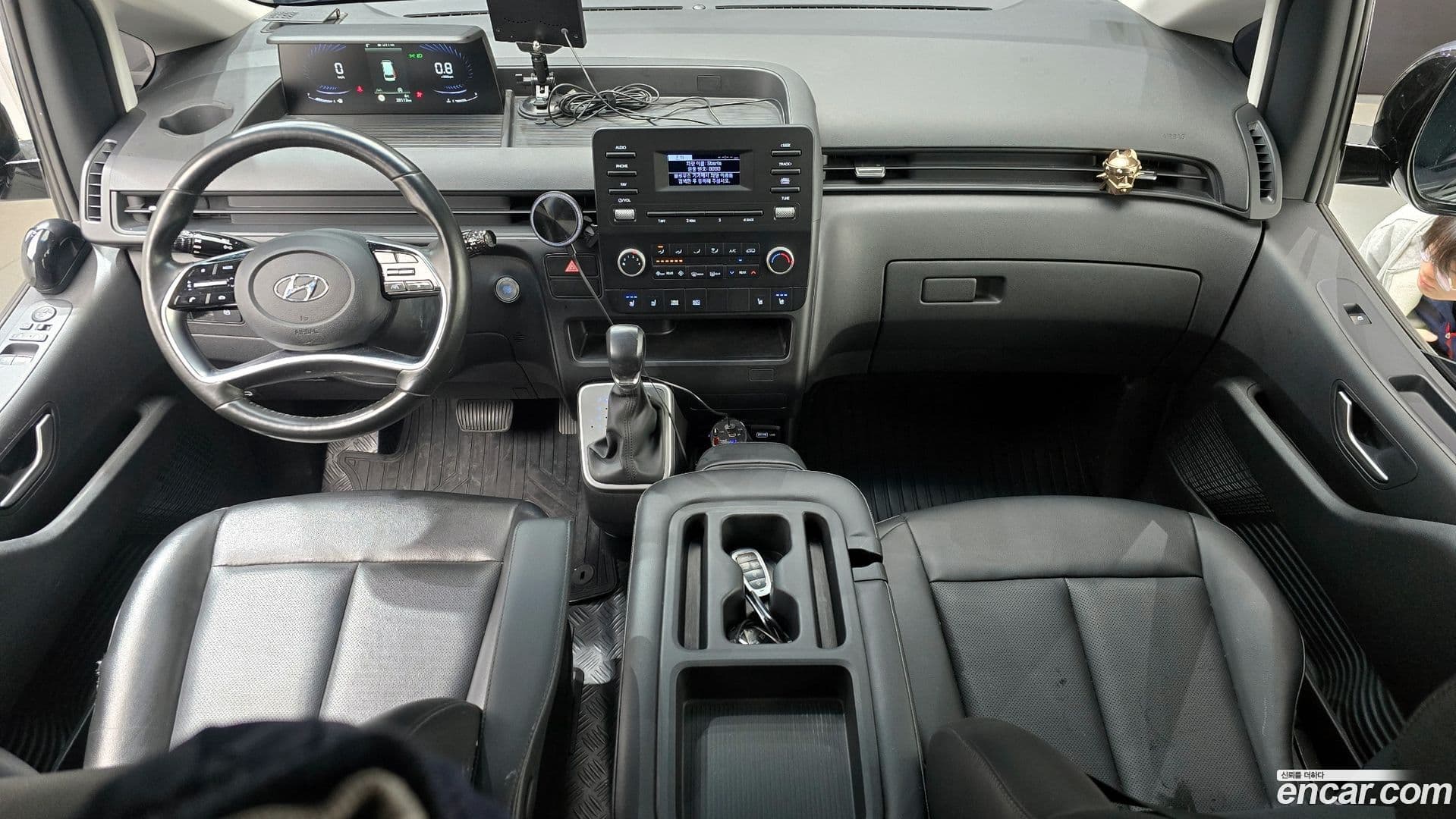 Main__Slider__Photo:Staria Hyundai 2021.4-6