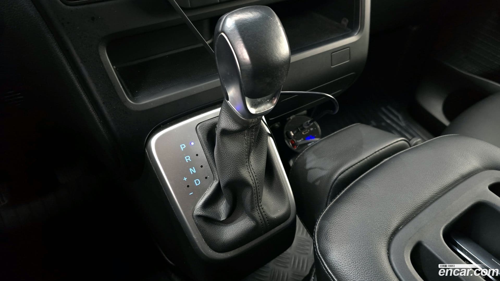 Main__Slider__Photo:Staria Hyundai 2021.4-8