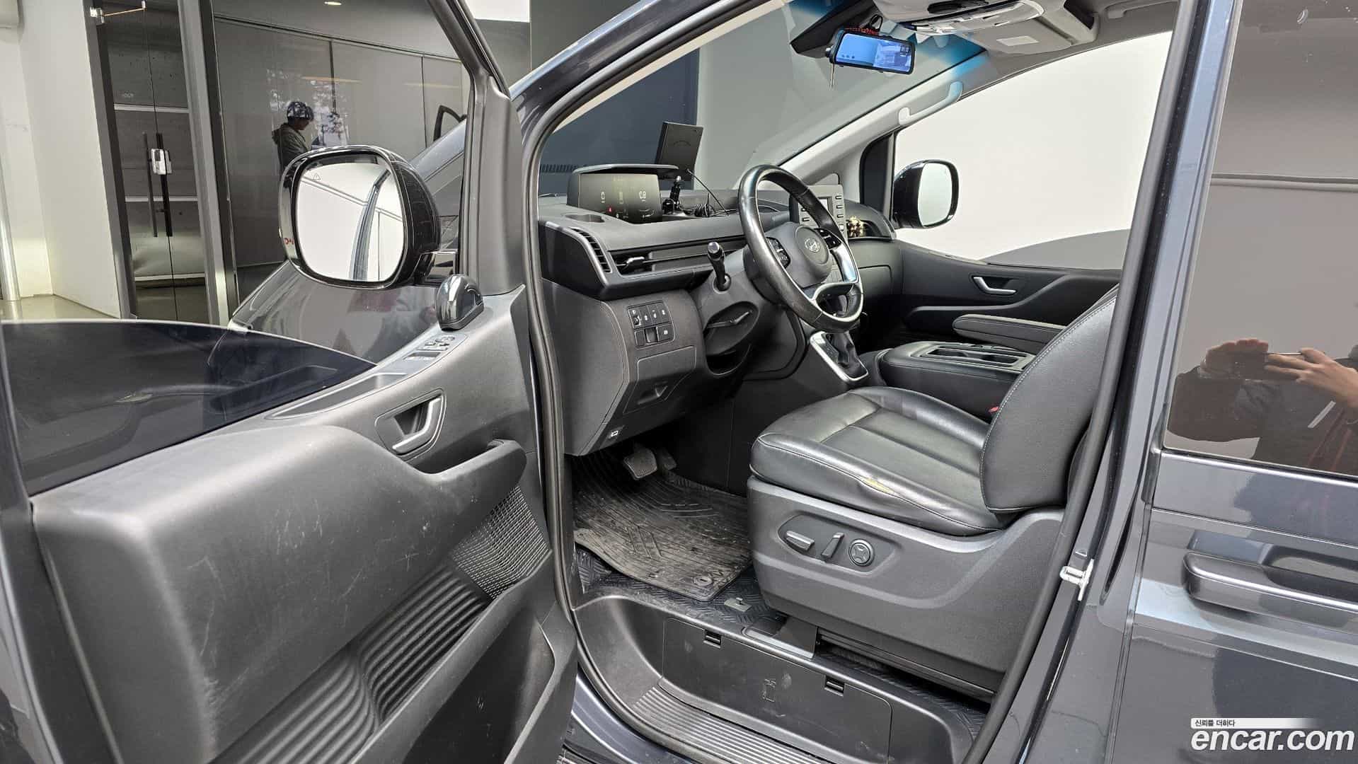 Staria Hyundai 2021.4-OPTION-015