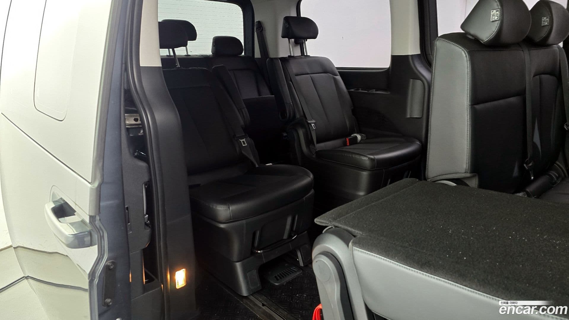 Main__Slider__Photo:Staria Hyundai 2021.4-11