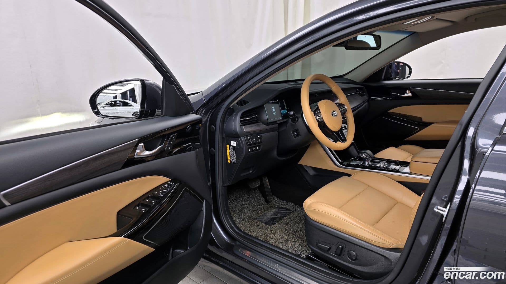 Main__Slider__Photo:K7 Kia 2020.3-9