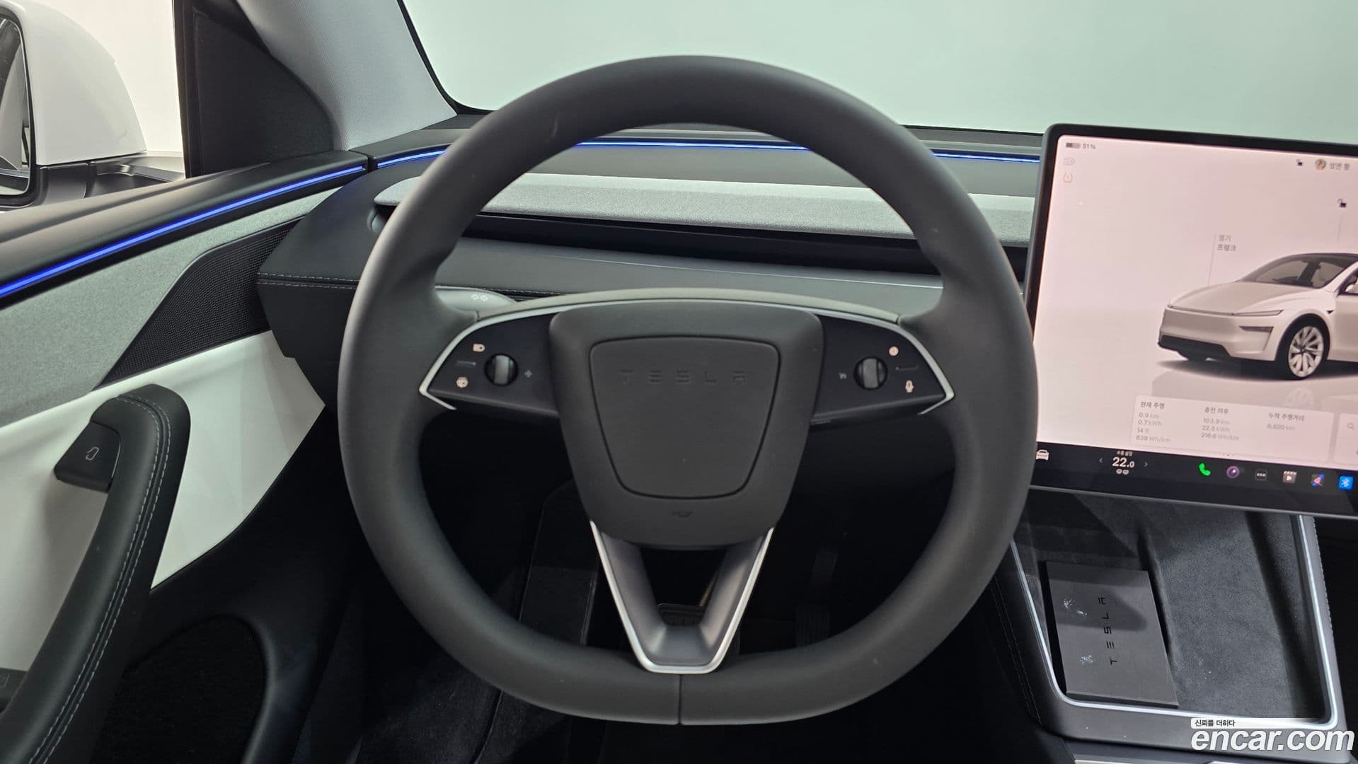 Main__Slider__Photo:Model Y Tesla 2025.5-12