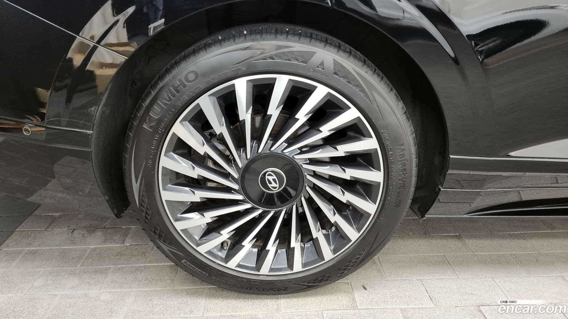 Grandeur Hyundai 2023.0-OUTER-005