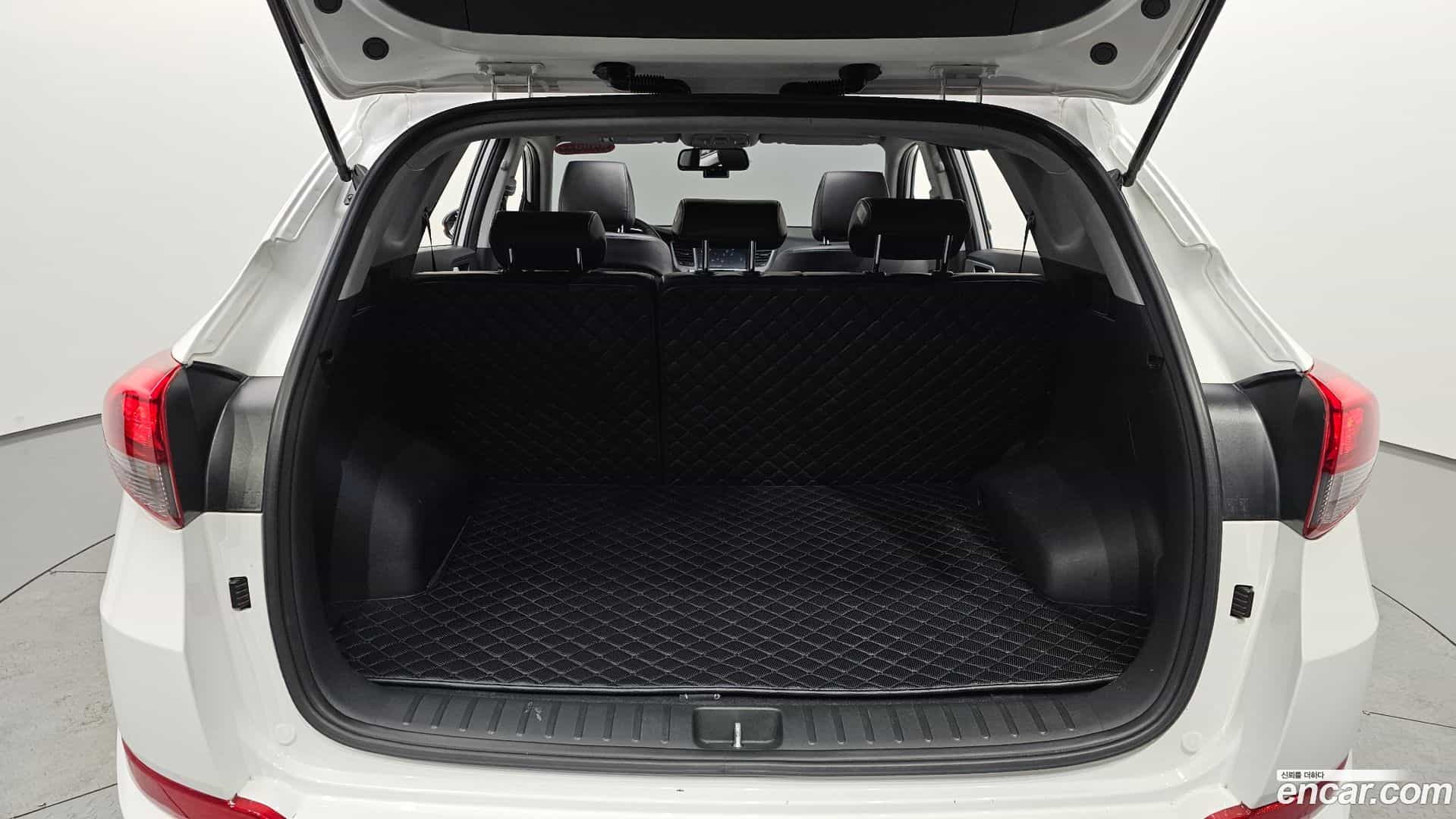 Tucson Hyundai 2017.3-OPTION-024