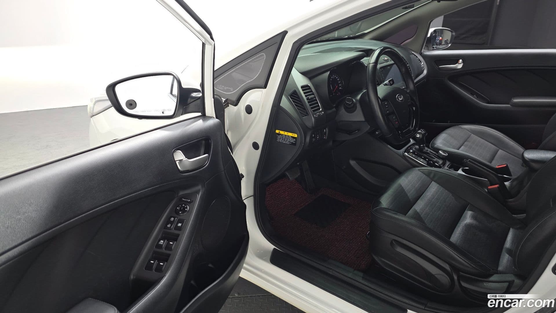 Main__Slider__Photo:K3 Kia 2017.10-11