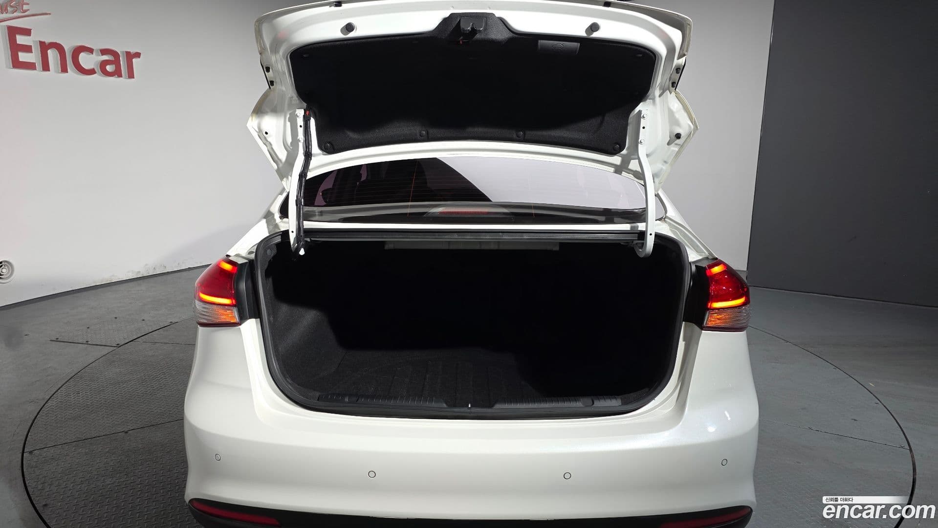 Main__Slider__Photo:K3 Kia 2017.10-19