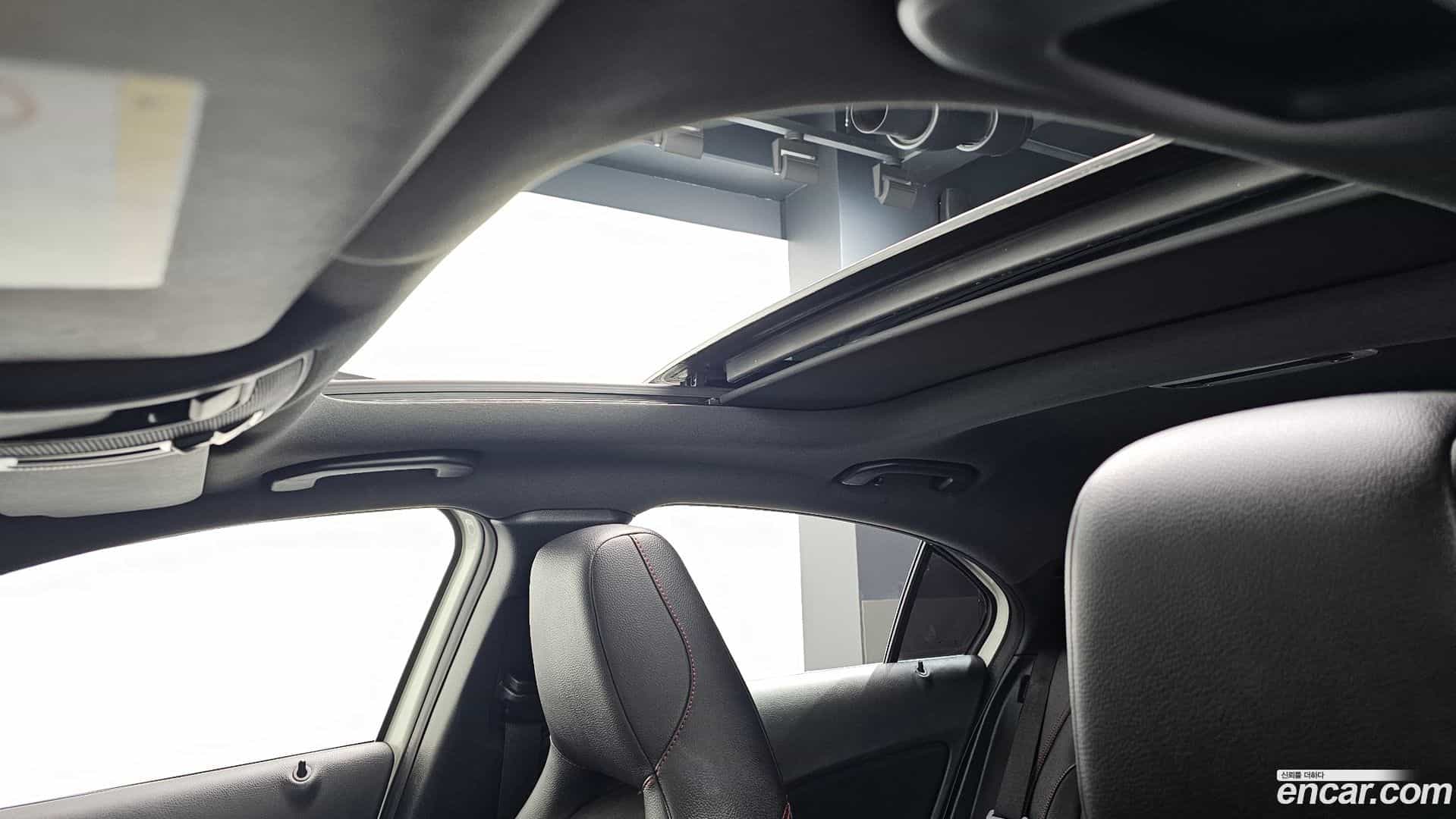 A-Class Mercedes-Benz 2017.8-OPTION-020