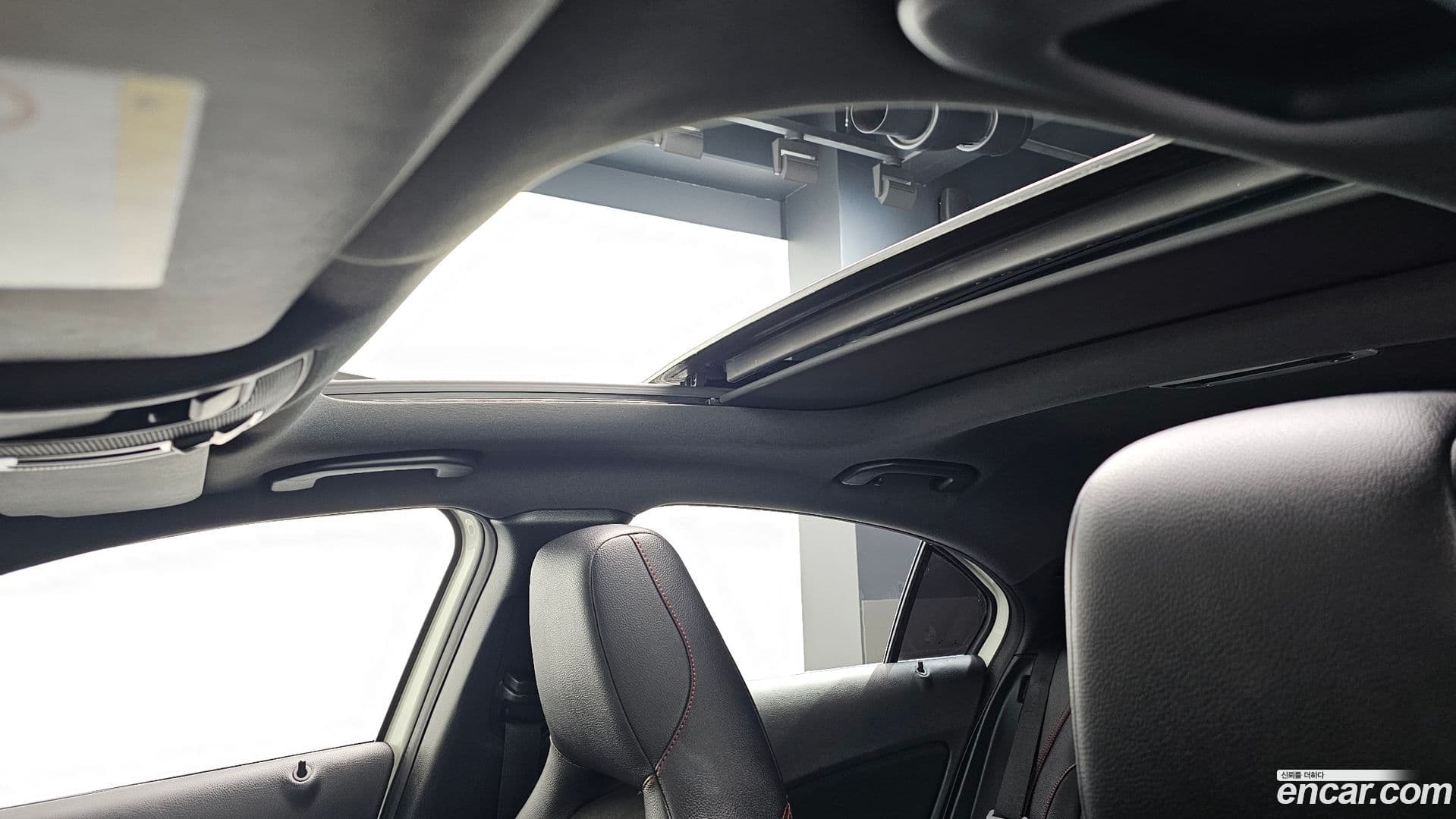 Main__Slider__Photo:A-Class Mercedes-Benz 2017.8-15