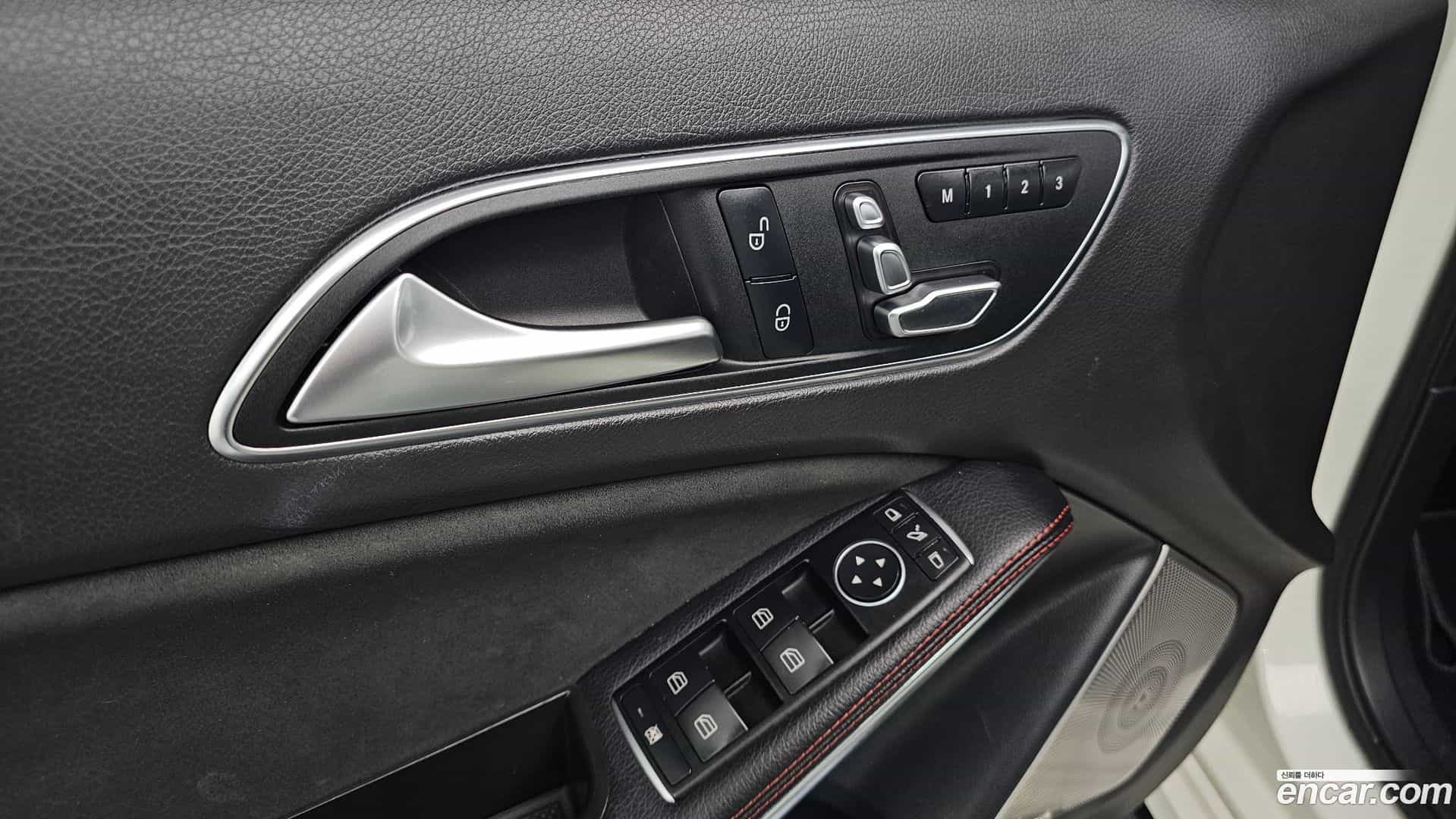 A-Class Mercedes-Benz 2017.8-OPTION-021