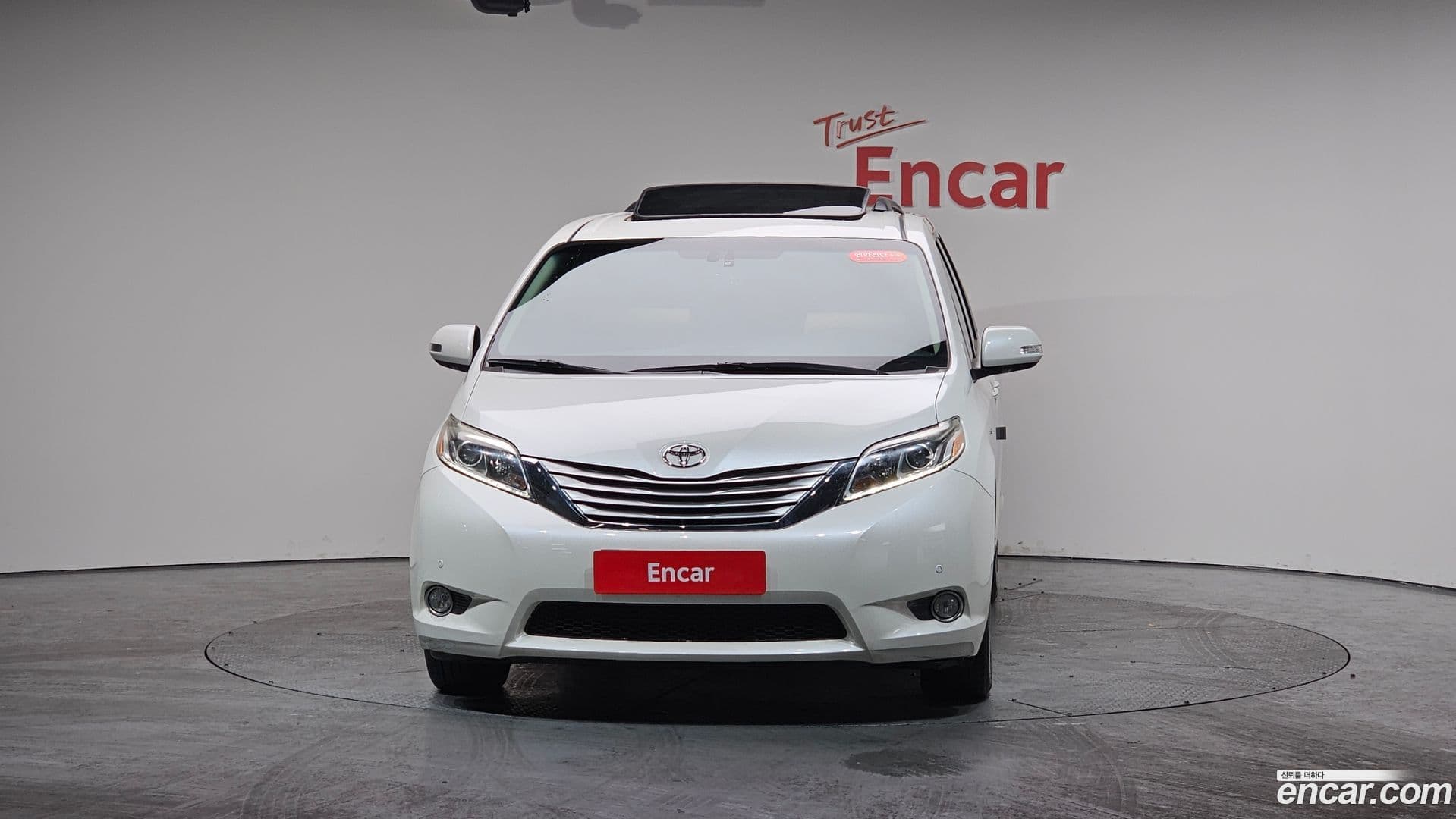 Main__Slider__Photo:Sienna Toyota 2017.2-2