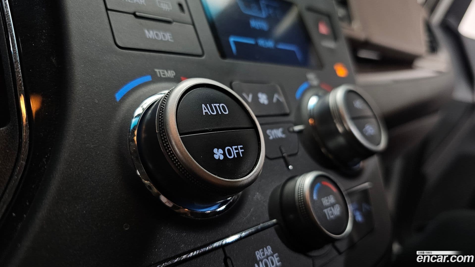 Main__Slider__Photo:Sienna Toyota 2017.2-18