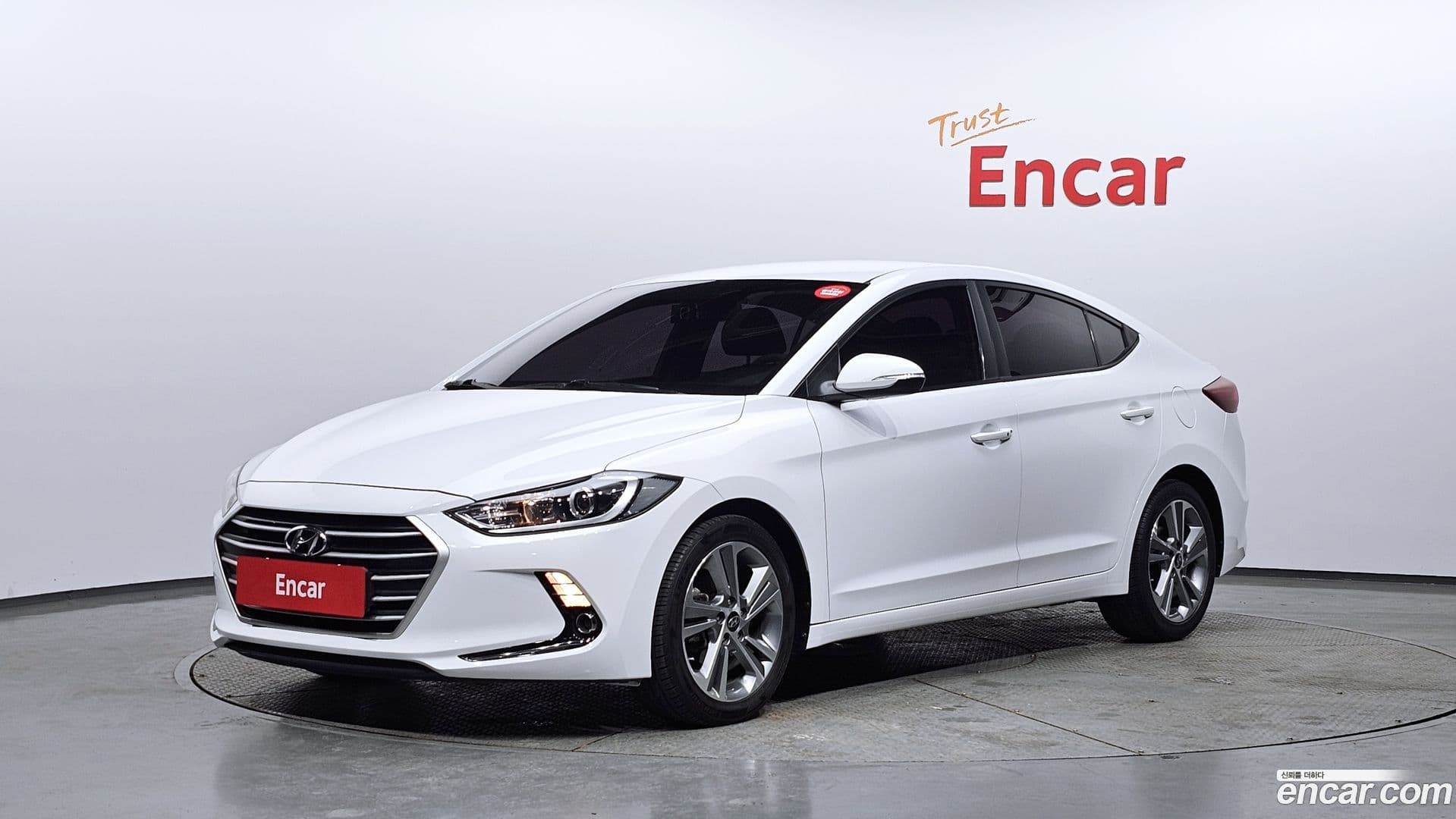 Main__Slider__Photo:AVANTE Hyundai 2018.0-0