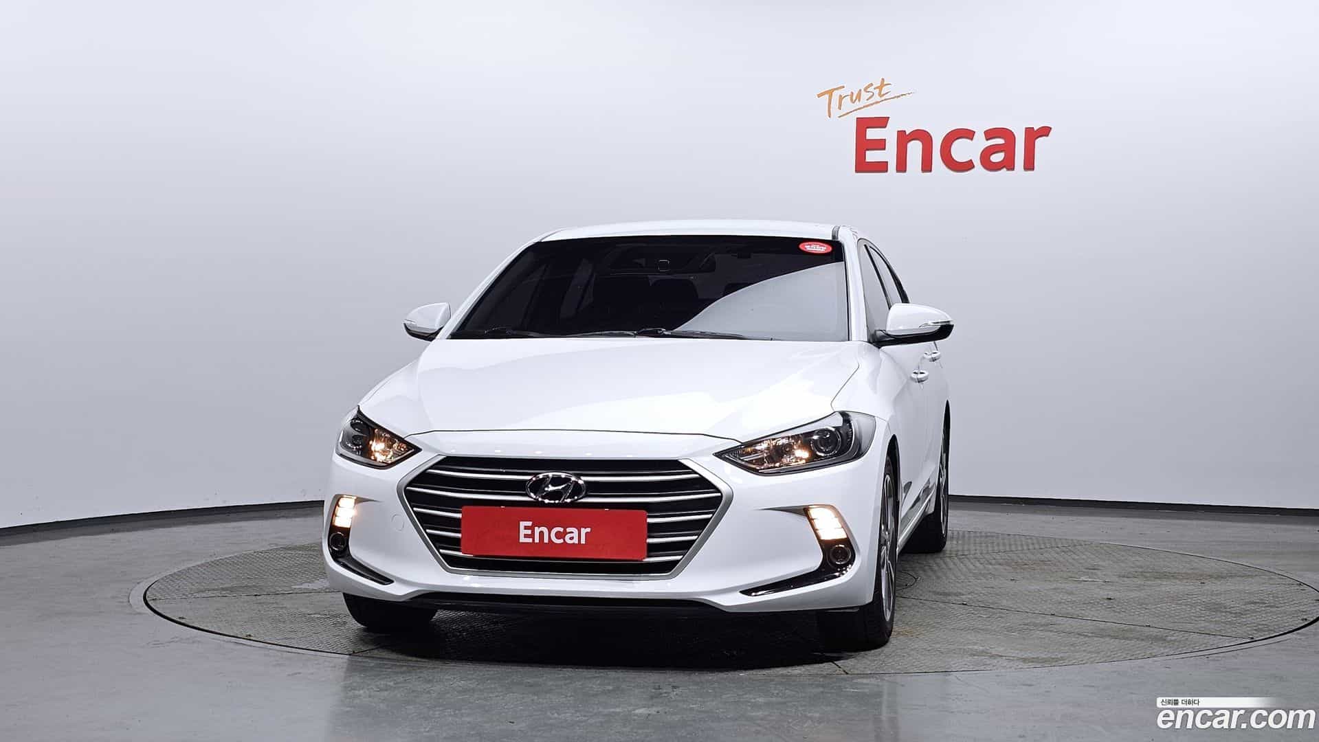 AVANTE Hyundai 2018.0-OUTER-003