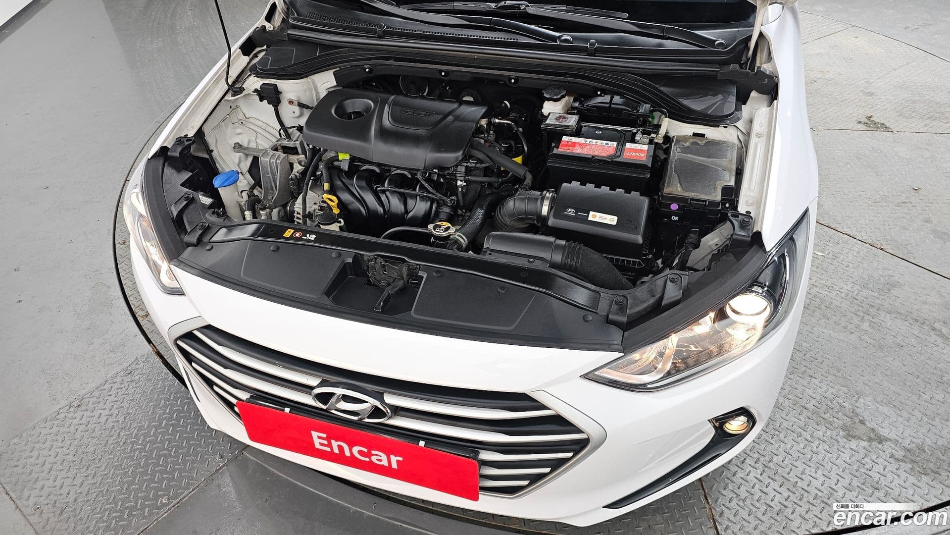 Main__Slider__Photo:AVANTE Hyundai 2018.0-5