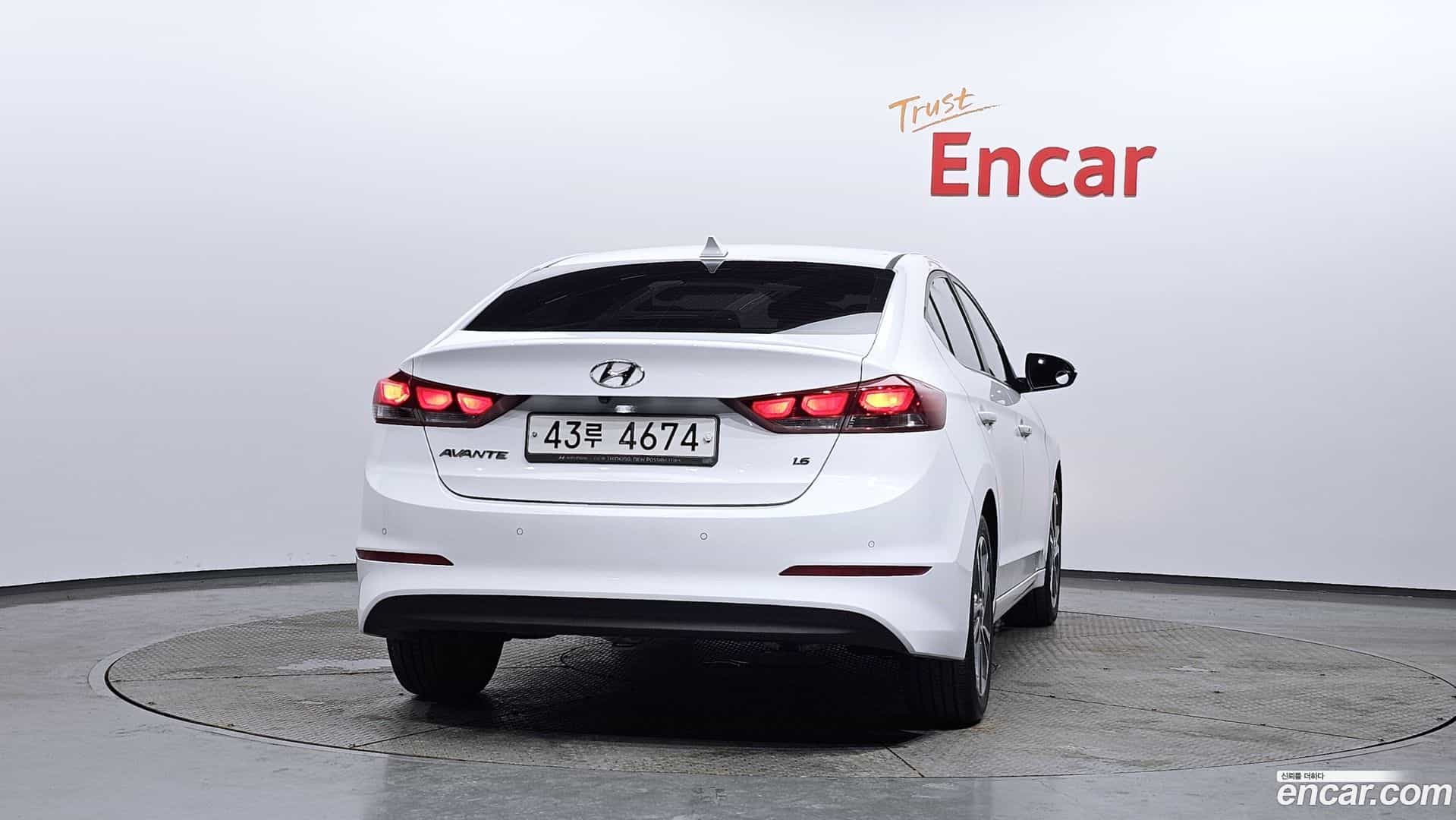 AVANTE Hyundai 2017.11-OUTER-004