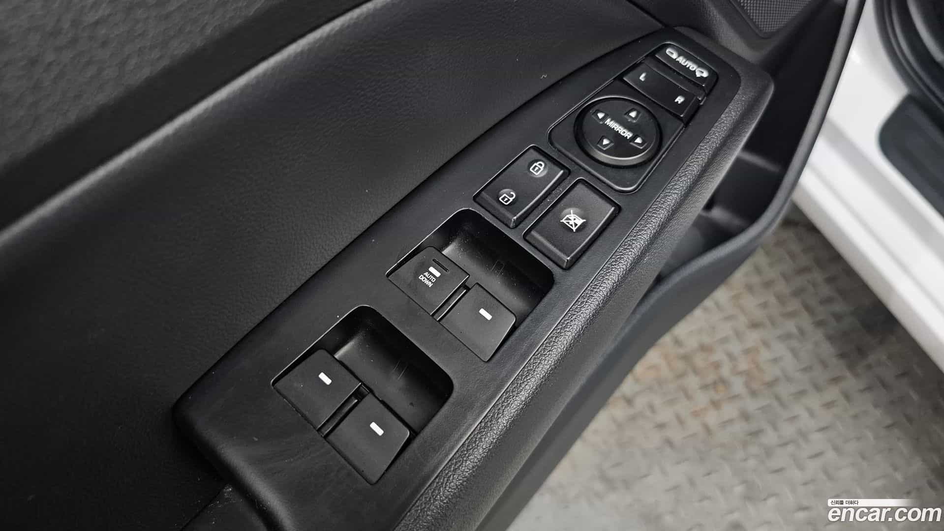 AVANTE Hyundai 2017.11-OPTION-017