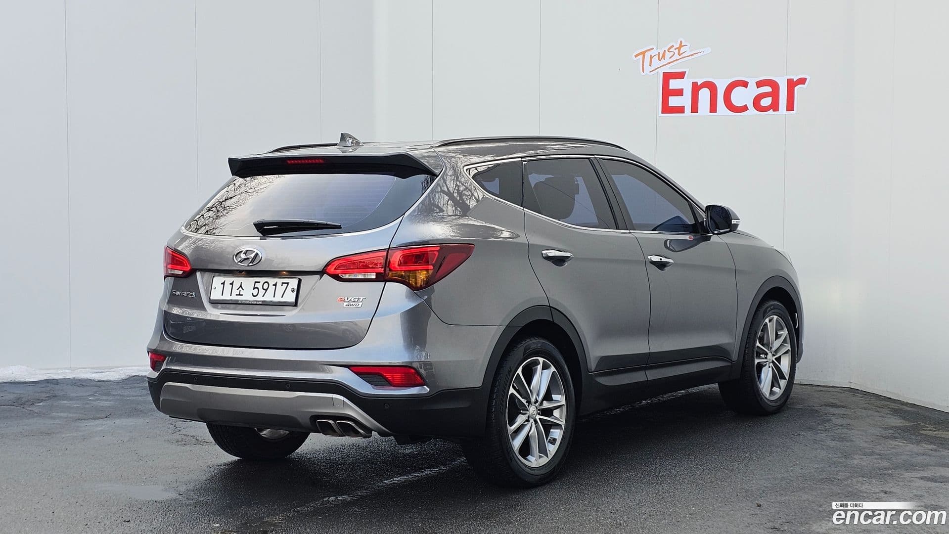Main__Slider__Photo:Santafe Hyundai 2015.6-1