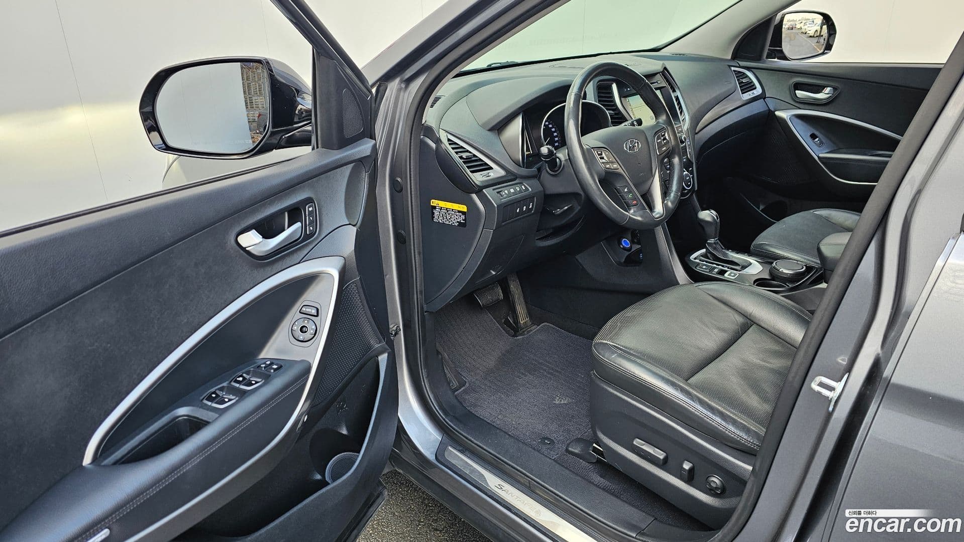 Main__Slider__Photo:Santafe Hyundai 2015.6-10