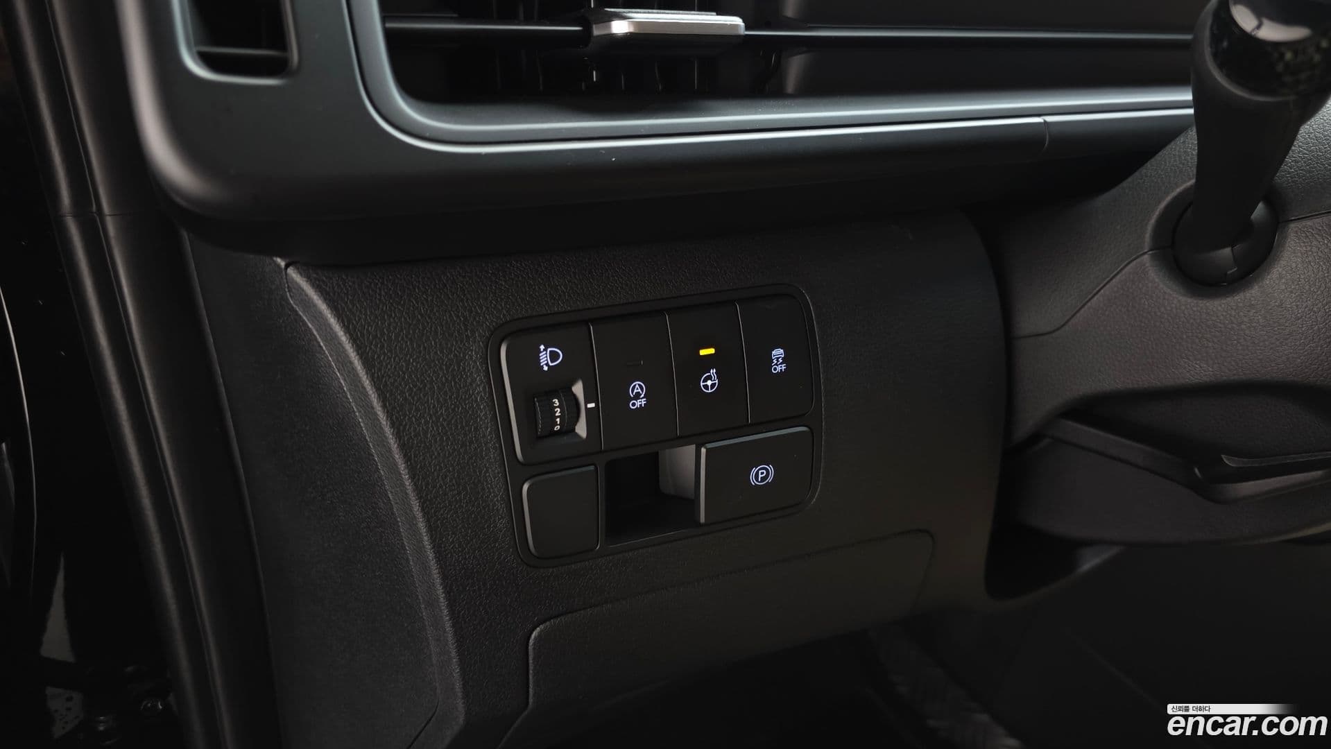 Main__Slider__Photo:Staria Hyundai 2025.4-15