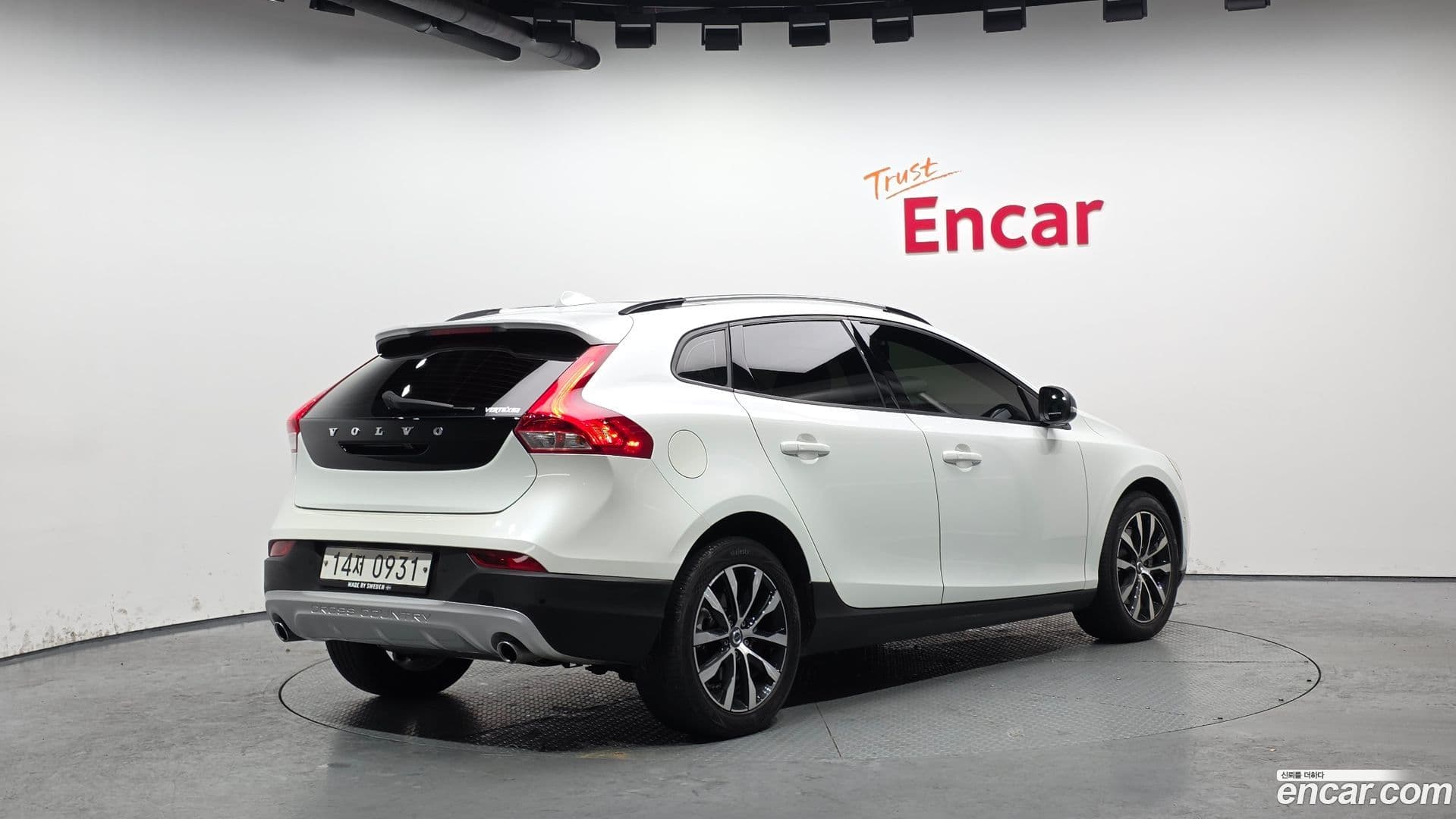 Main__Slider__Photo:V40 Volvo 2019.5-1