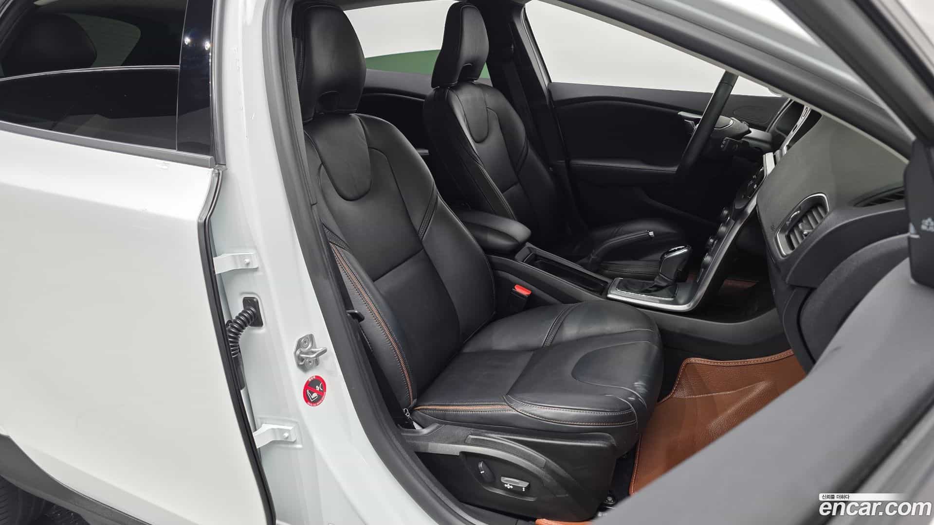 V40 Volvo 2019.5-INNER-010