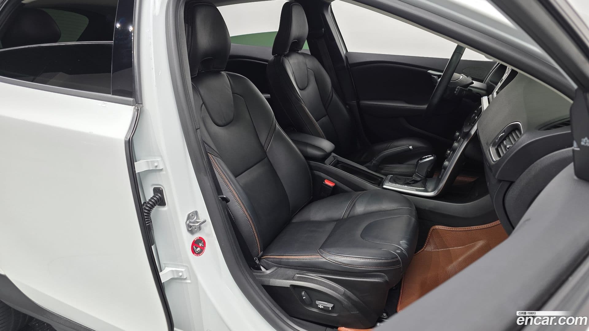 Main__Slider__Photo:V40 Volvo 2019.5-9