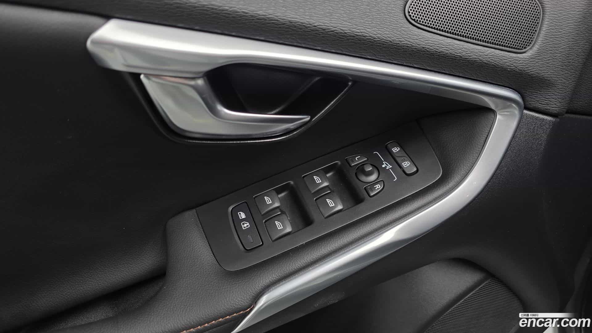 V40 Volvo 2019.5-OPTION-022