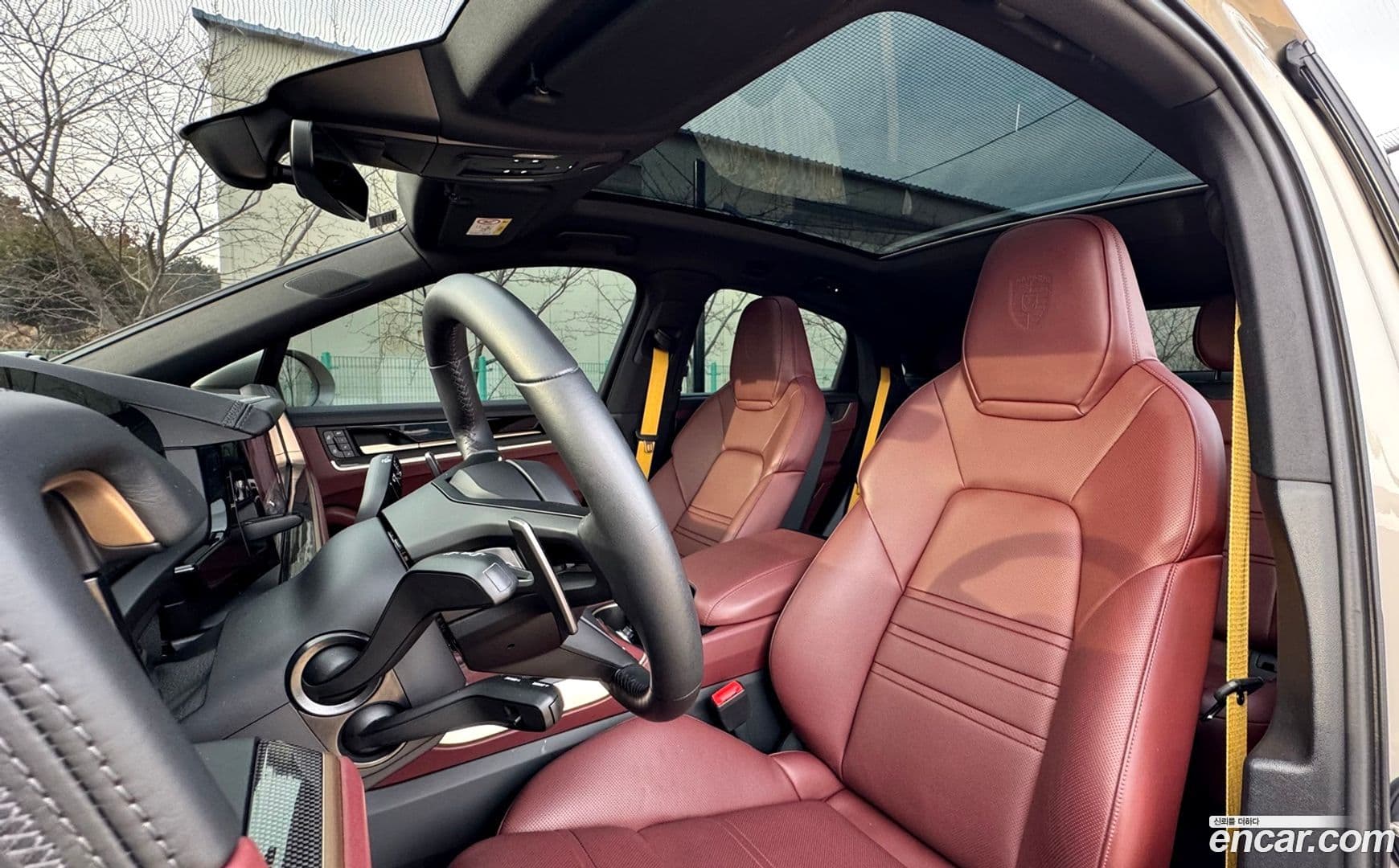 Main__Slider__Photo:Cayenne Porsche 2024.8-10