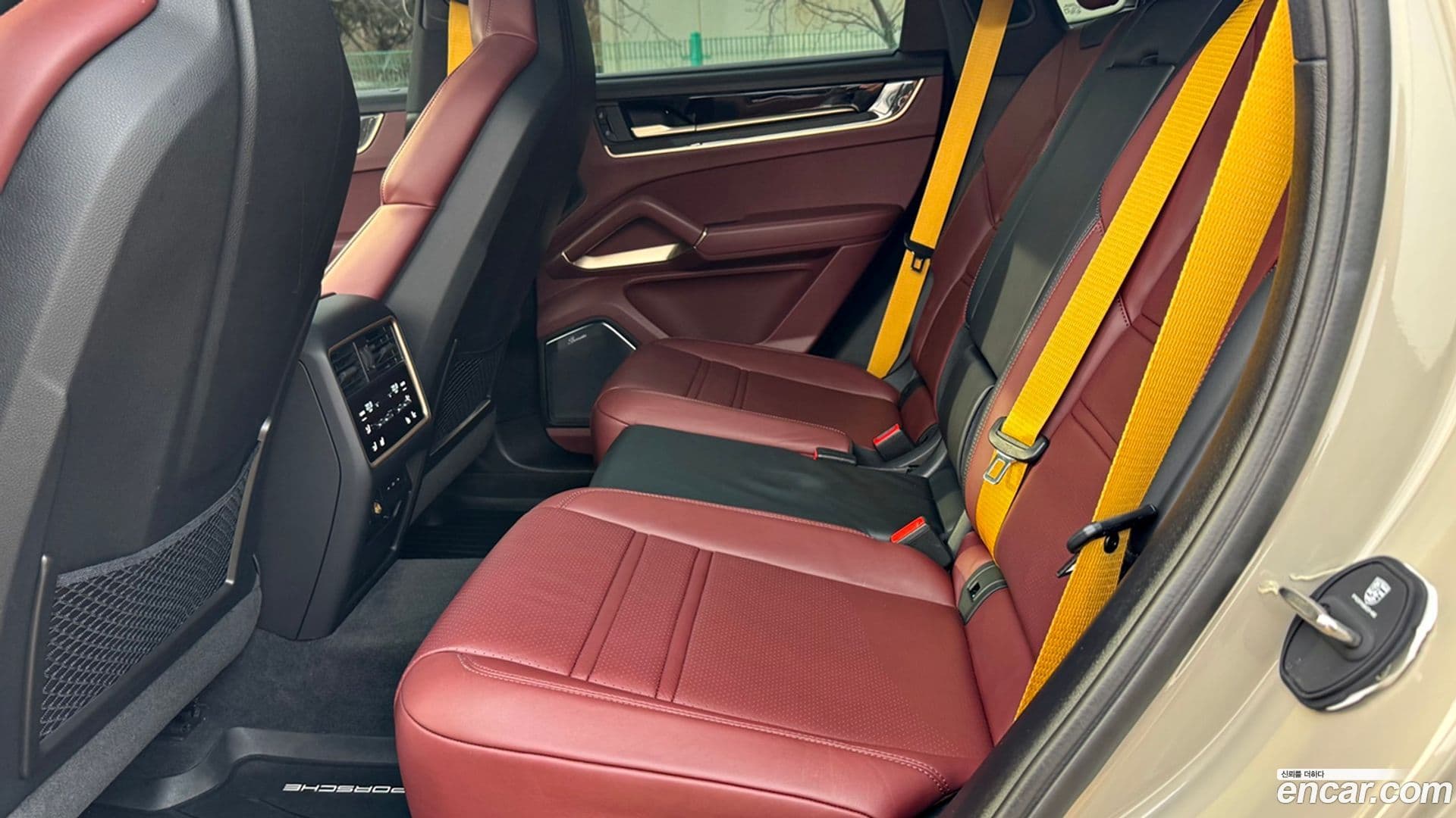 Main__Slider__Photo:Cayenne Porsche 2024.8-13