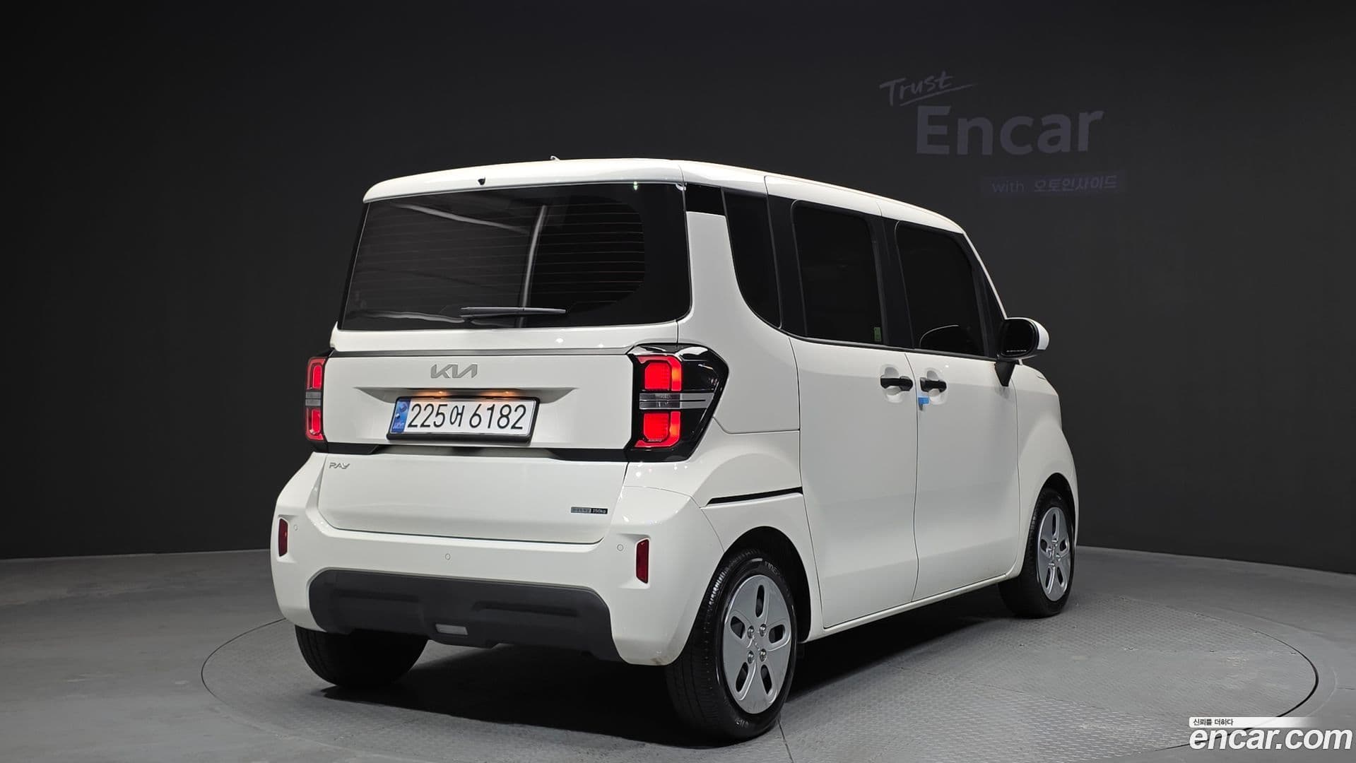 Main__Slider__Photo:RAY Kia 2023.4-1