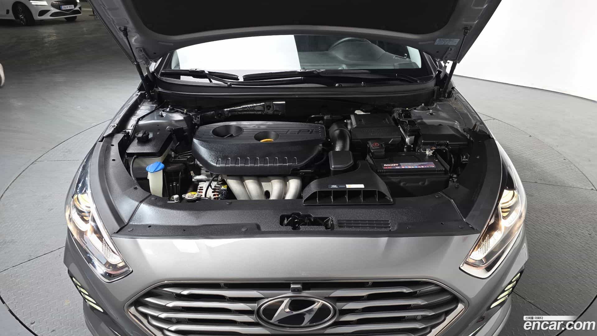Sonata Hyundai 2018.1-INNER-006