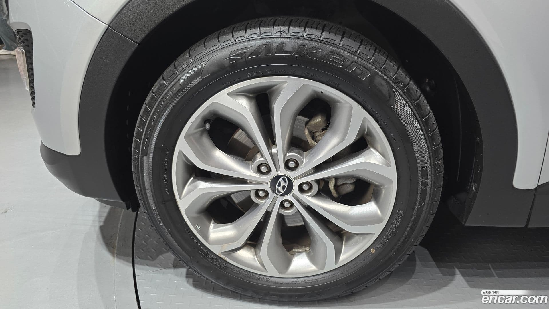 Main__Slider__Photo:Santafe Hyundai 2013.2-4