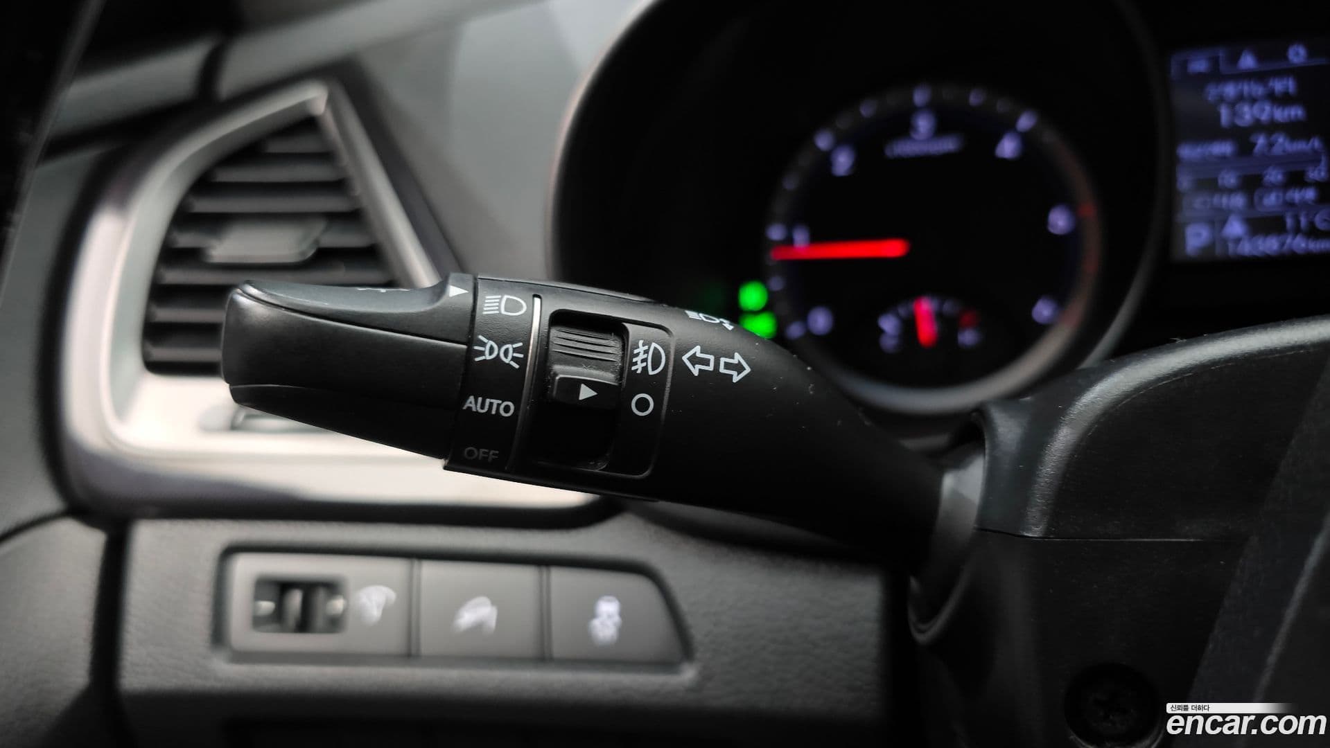 Main__Slider__Photo:Santafe Hyundai 2013.2-16