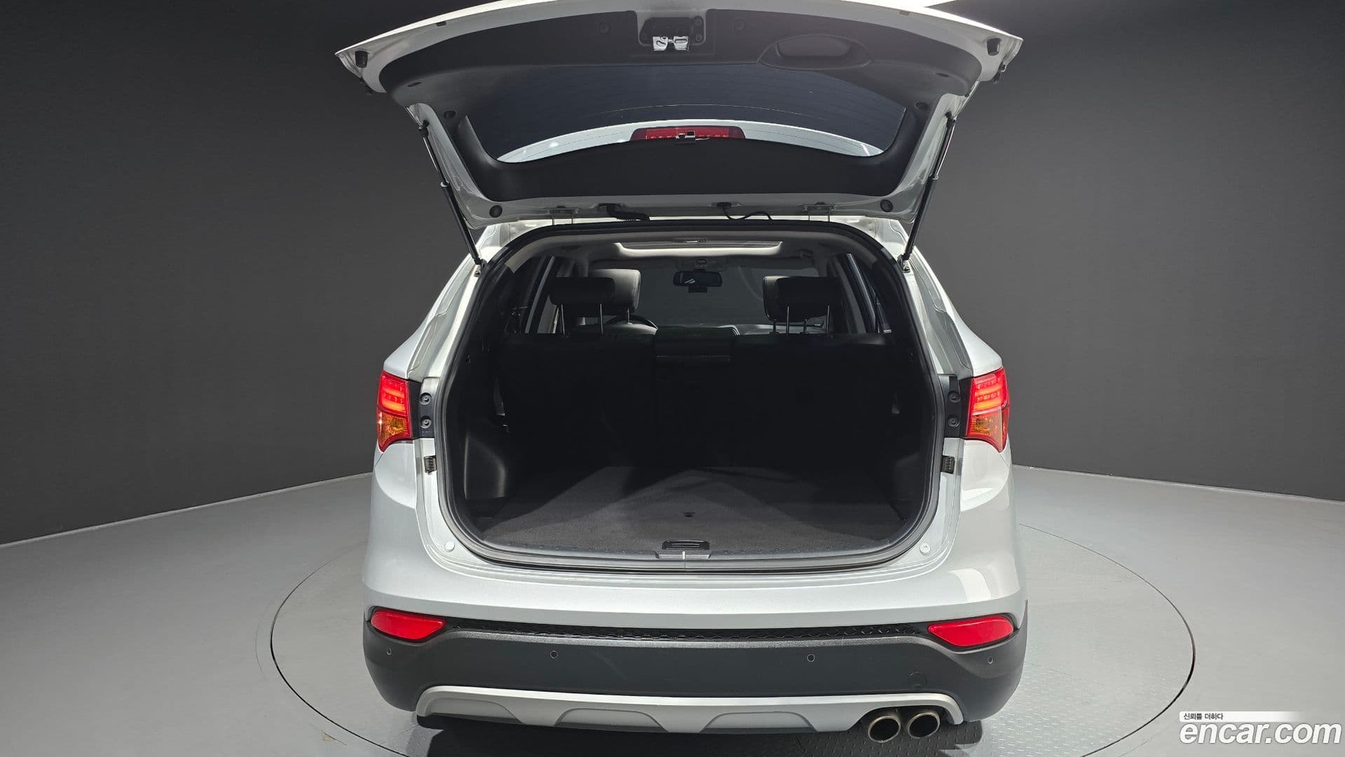 Main__Slider__Photo:Santafe Hyundai 2013.2-19