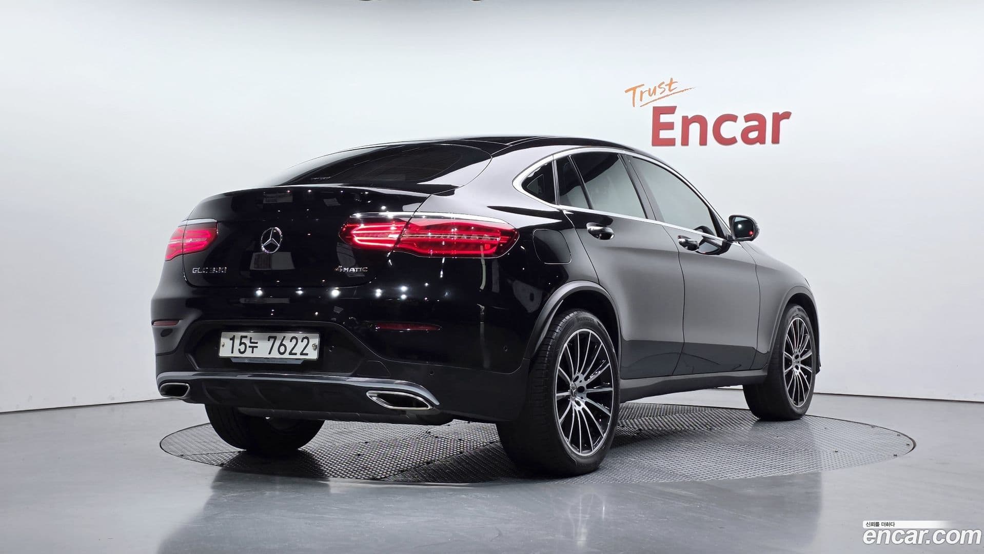 Main__Slider__Photo:GLC-Class Mercedes-Benz 2019.6-1